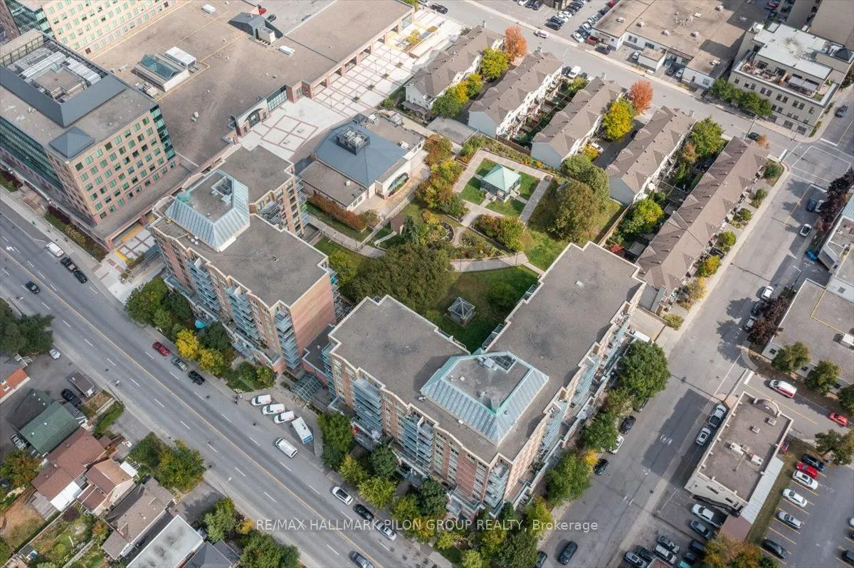 35 Holland Avenue, #205