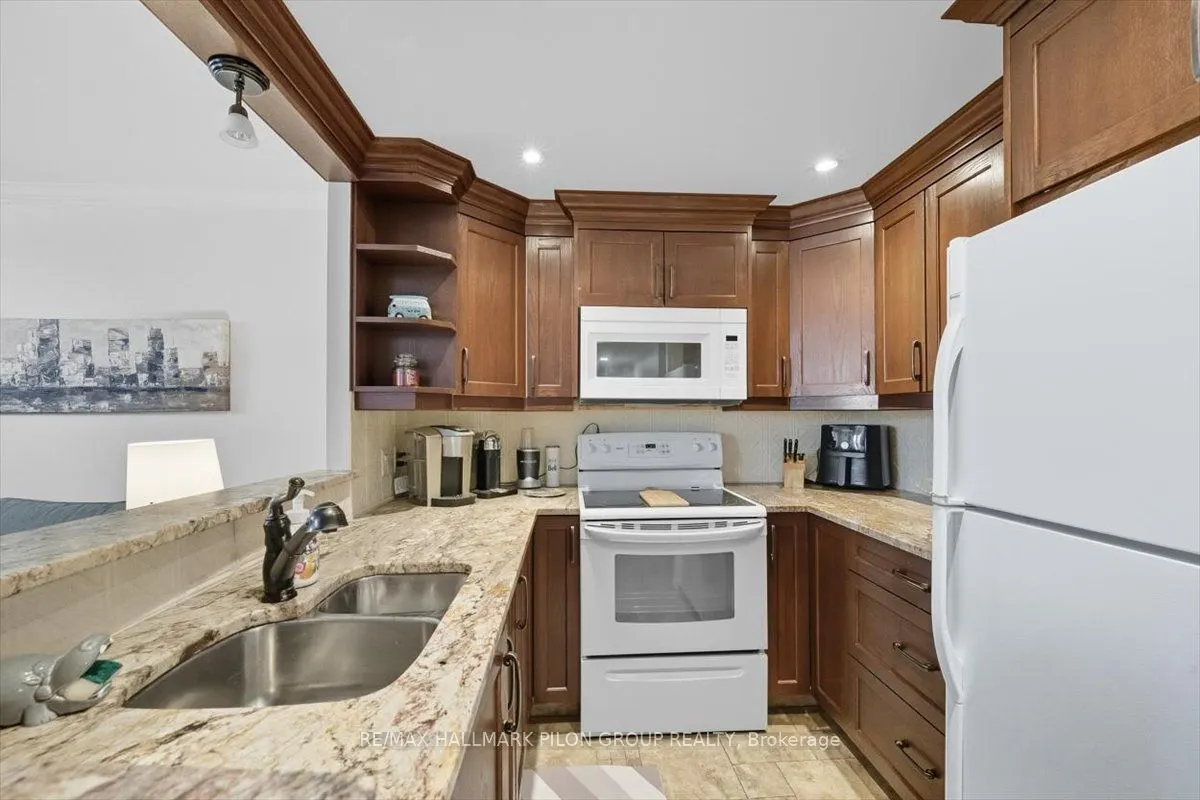 35 Holland Avenue, #205