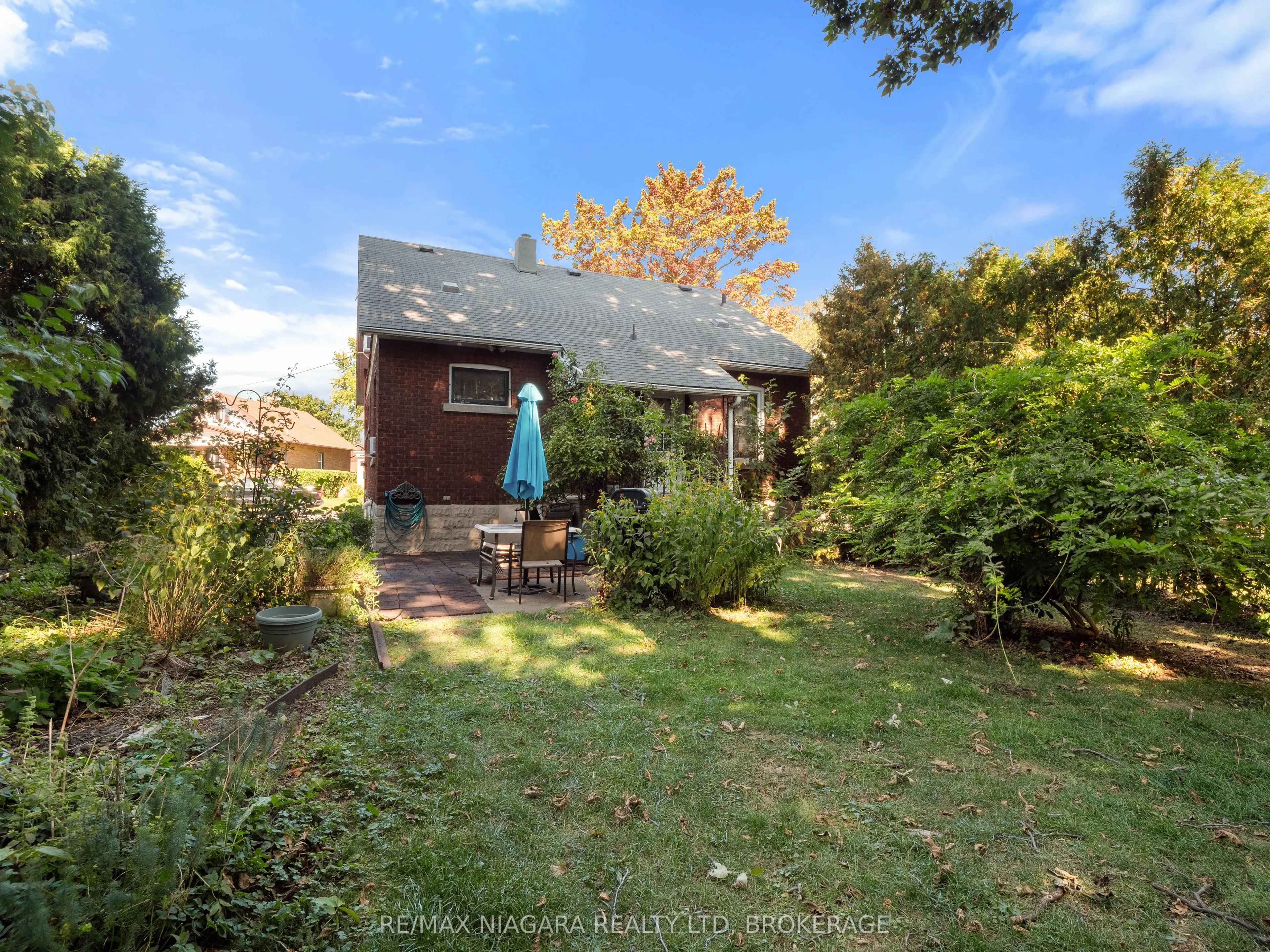 4722 Ryerson Crescent