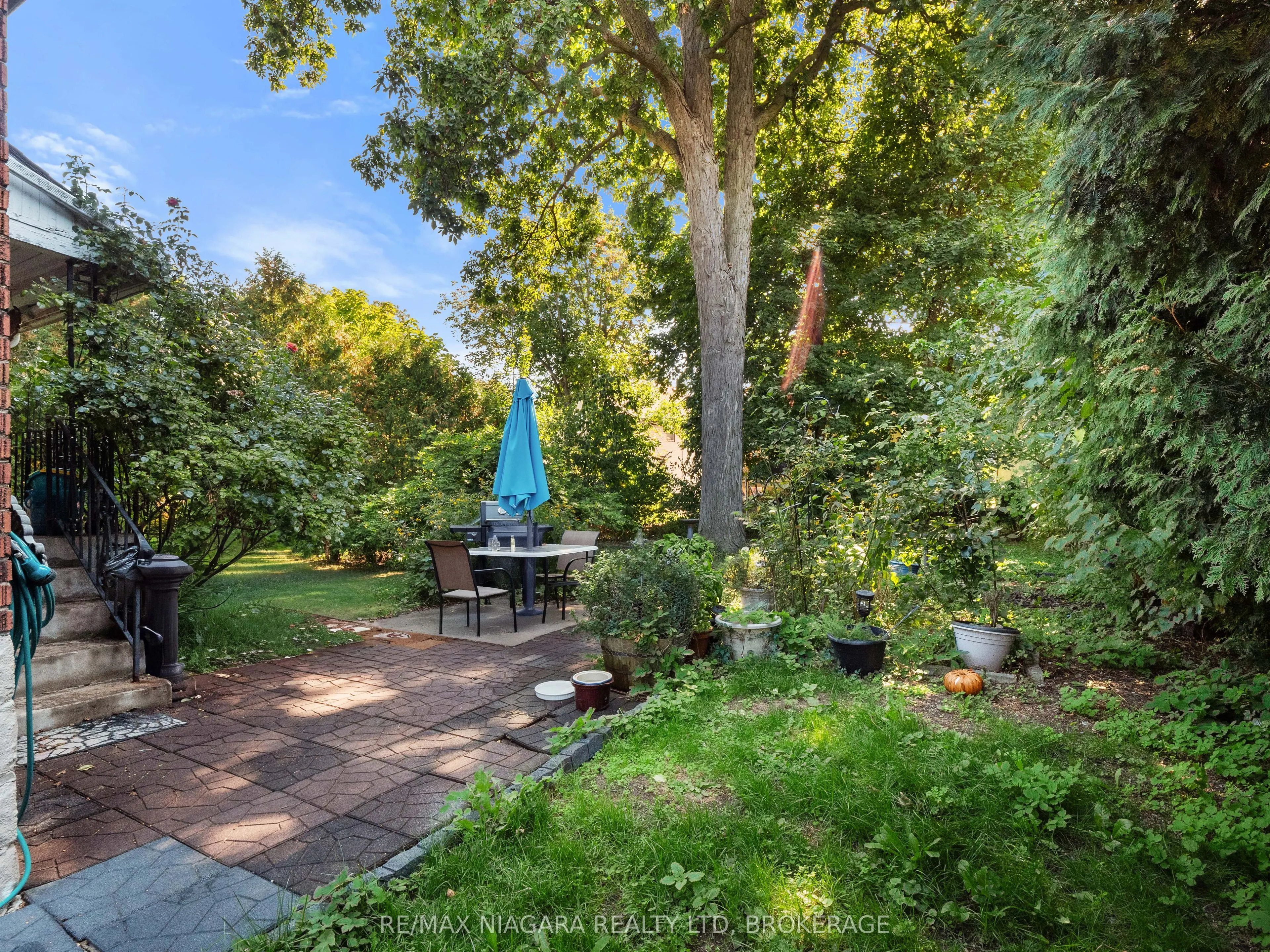 4722 Ryerson Crescent