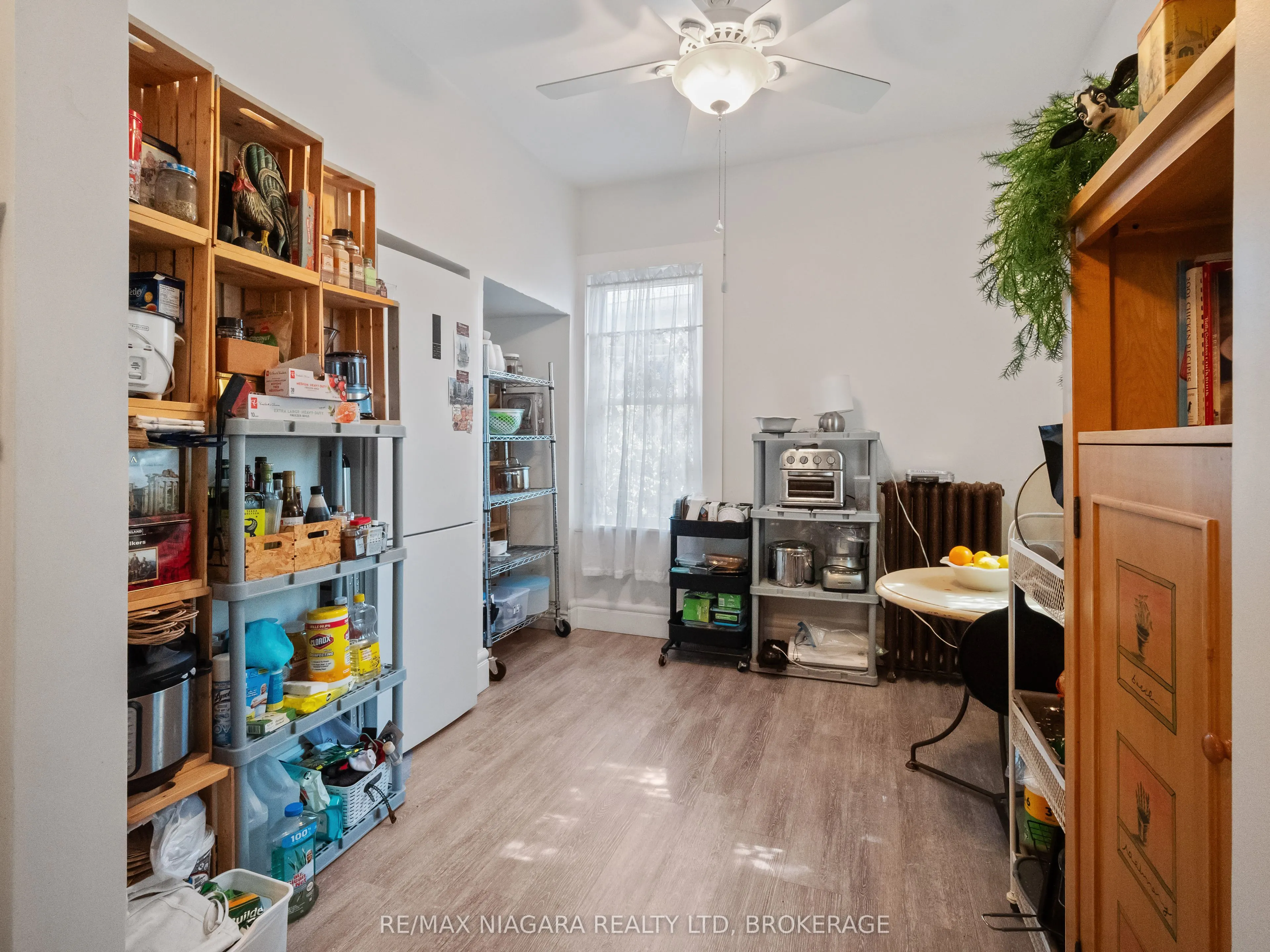 4722 Ryerson Crescent