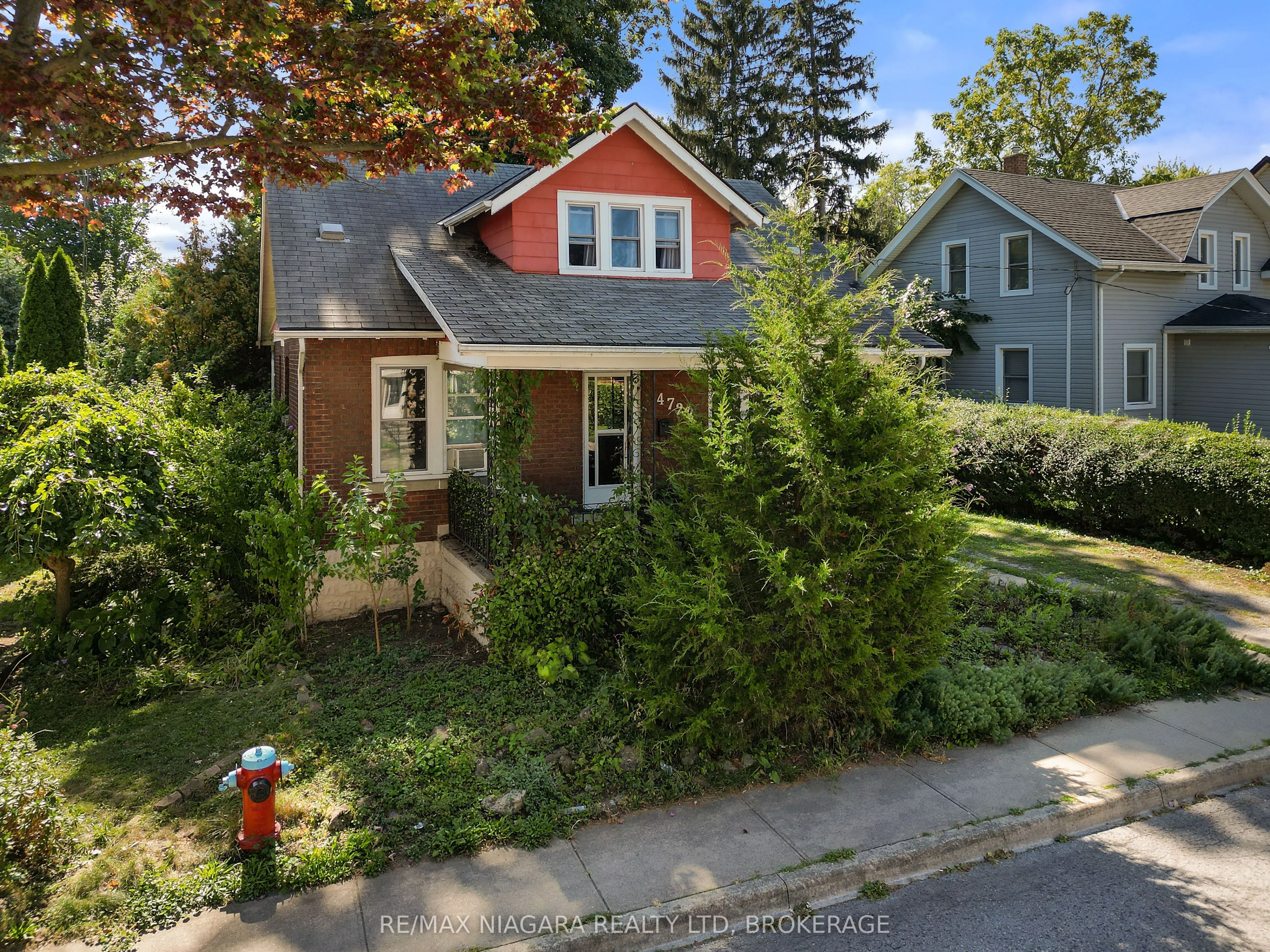 4722 Ryerson Crescent