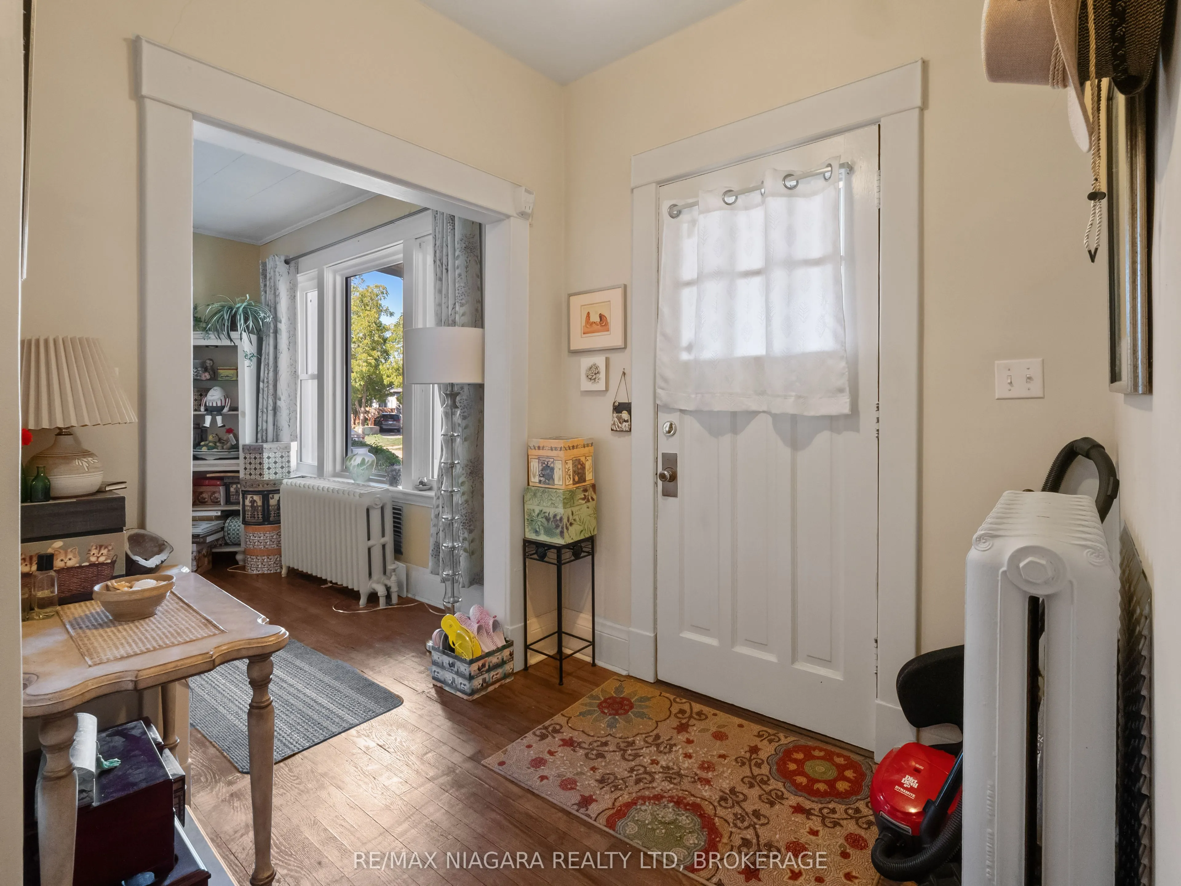 4722 Ryerson Crescent