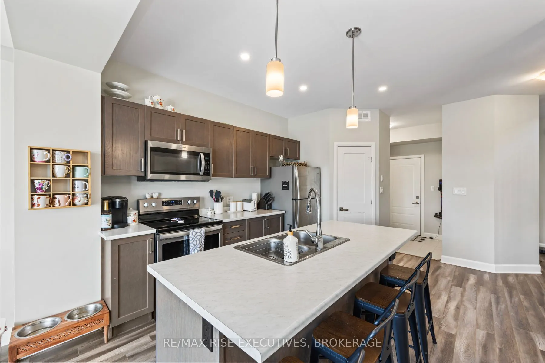 1219 Max Crescent