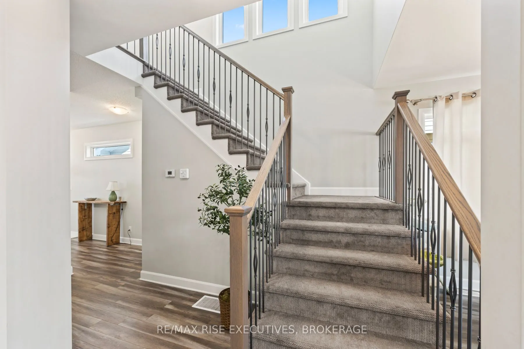 1219 Max Crescent