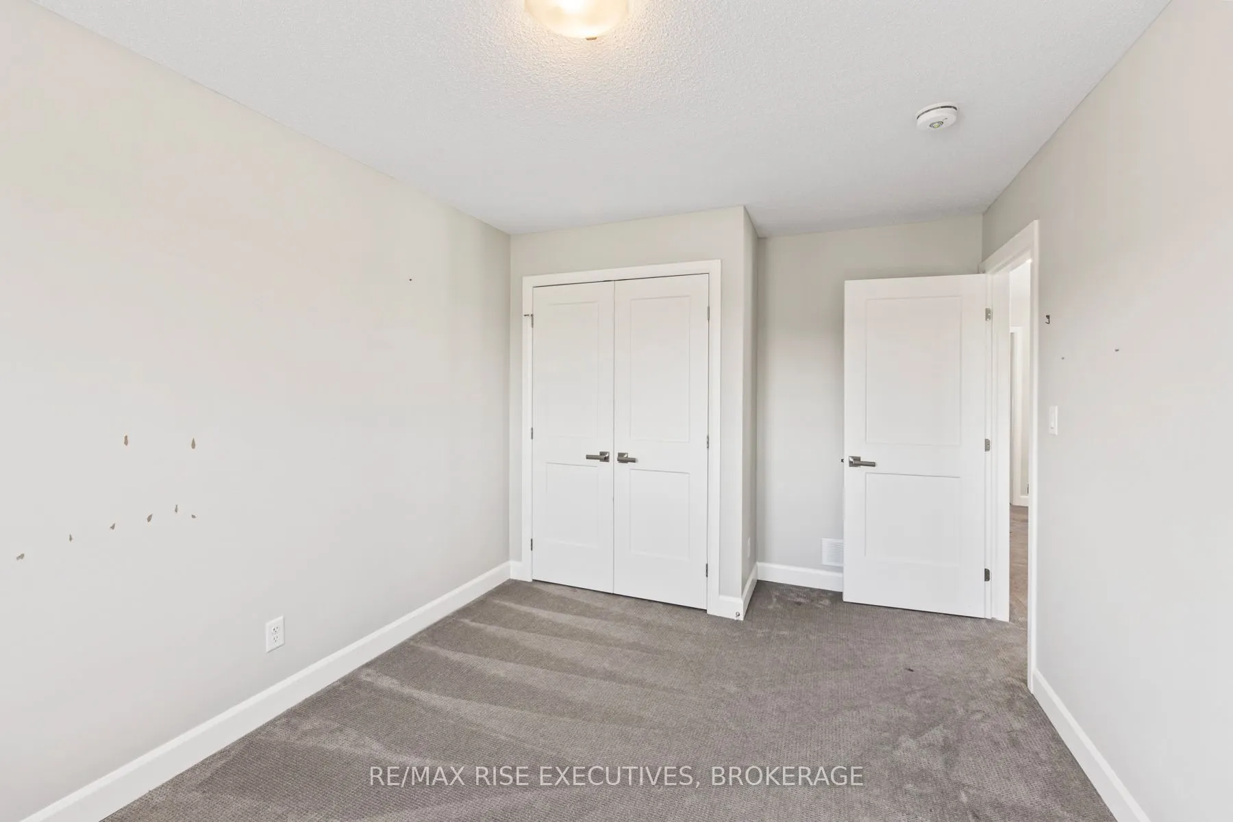 1219 Max Crescent