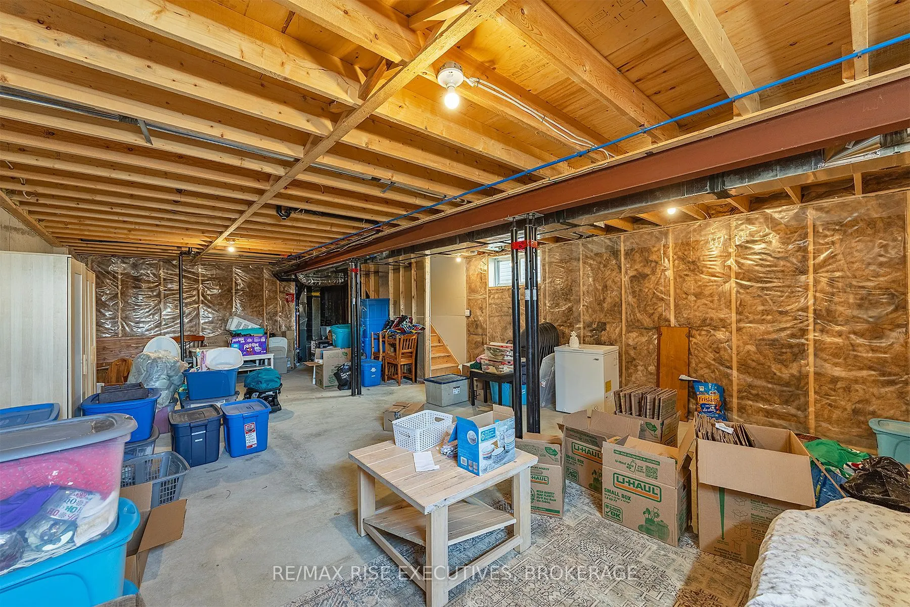 1219 Max Crescent