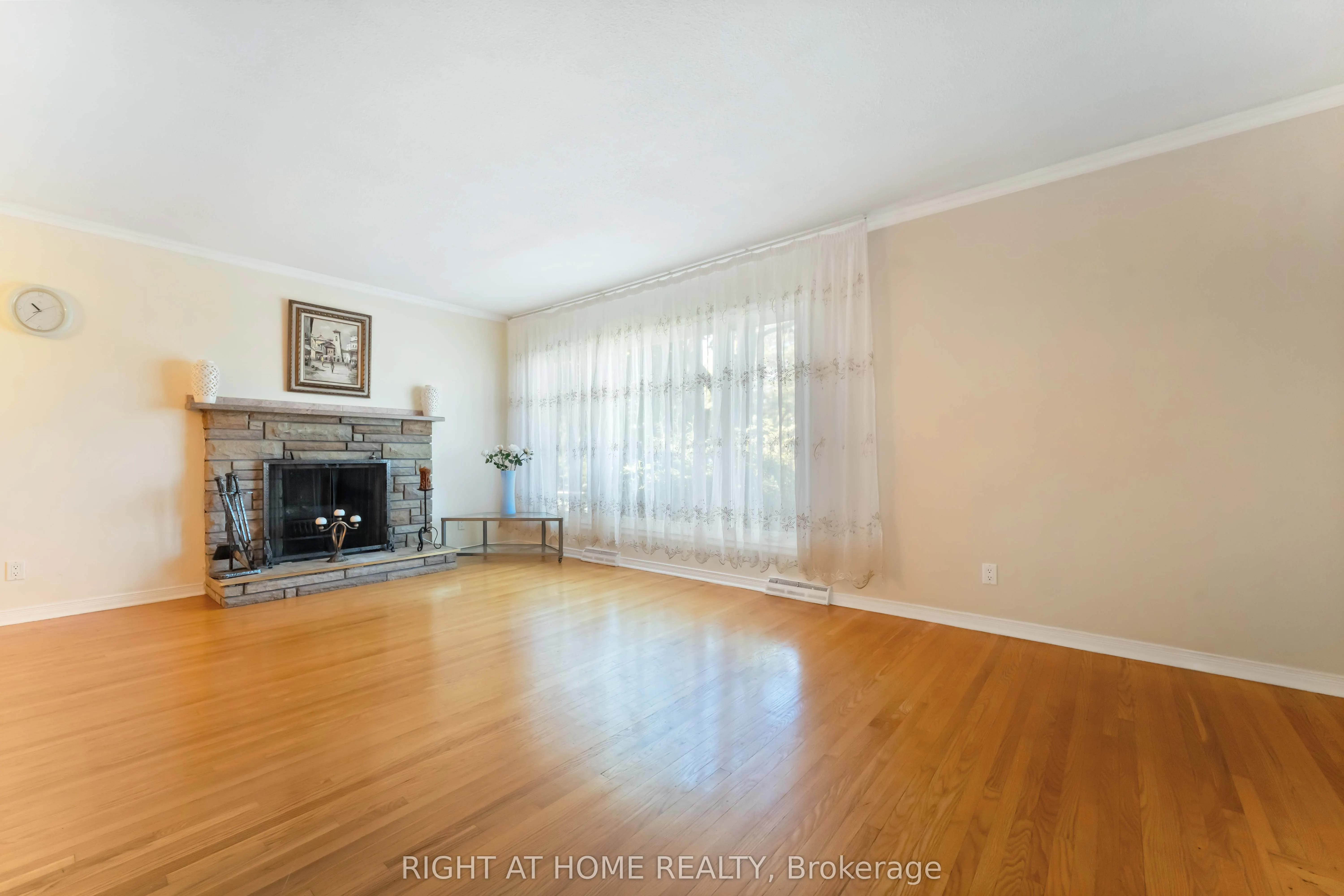 2221 Circle Place
