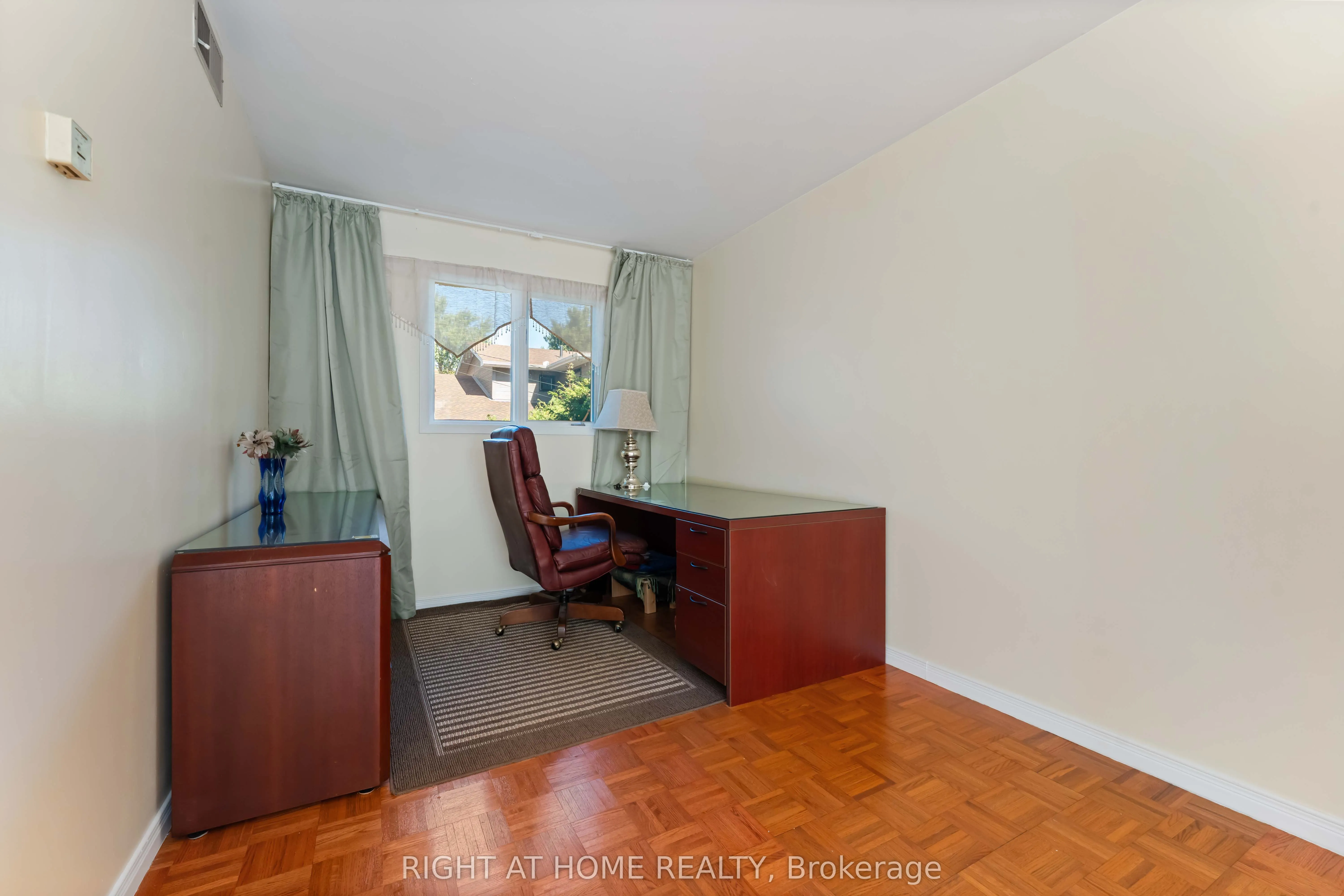 2221 Circle Place