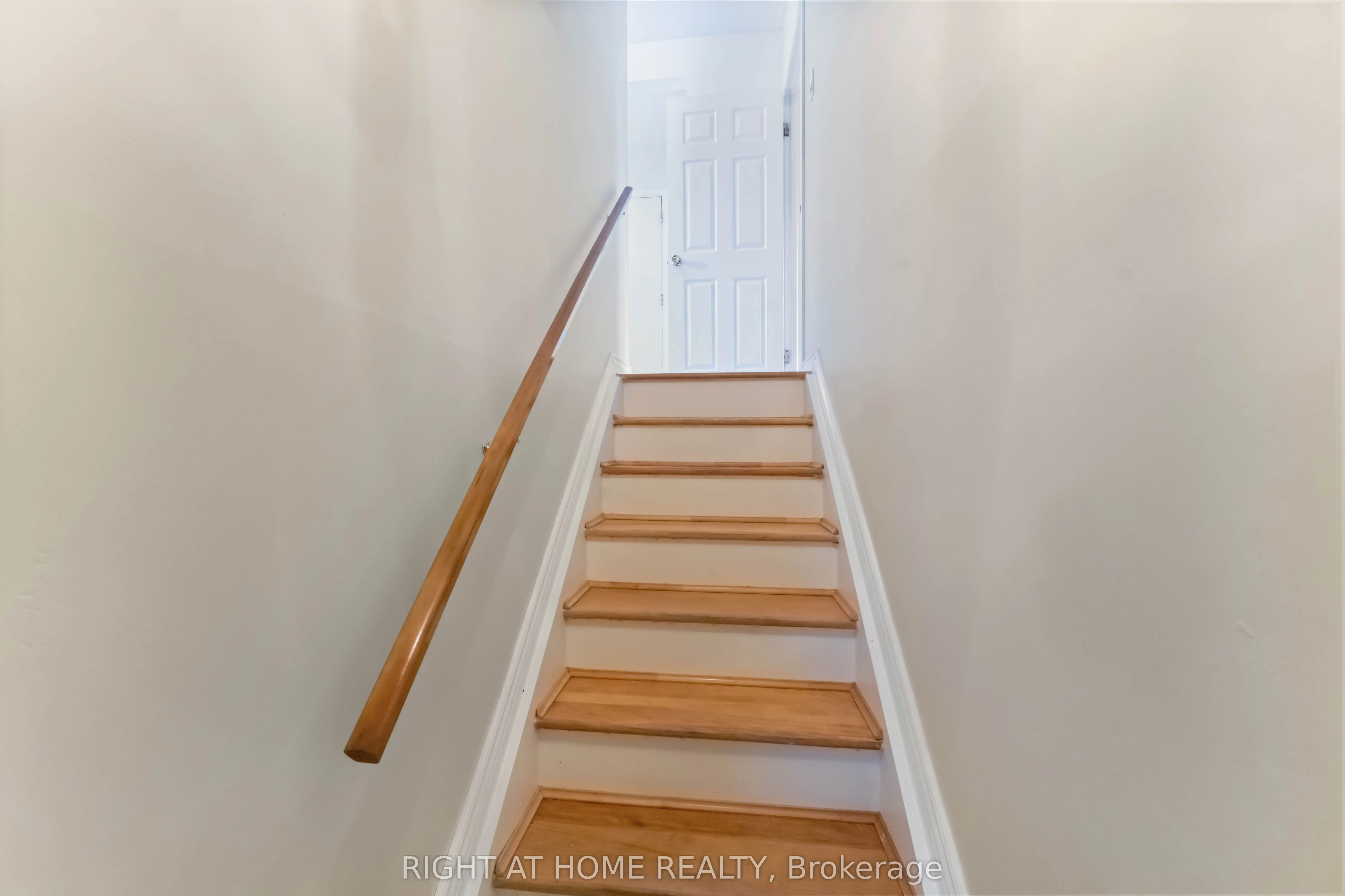 2221 Circle Place