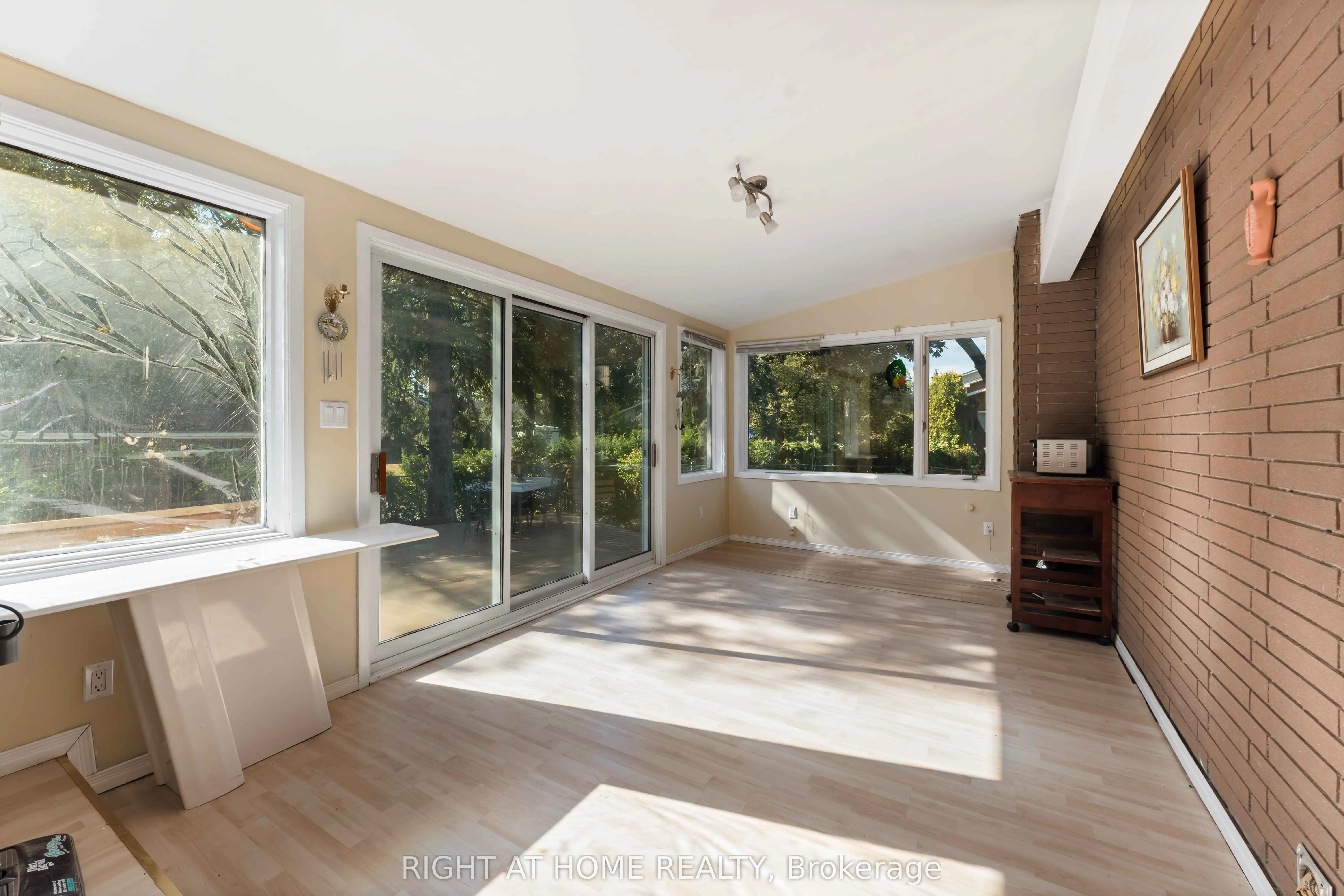2221 Circle Place