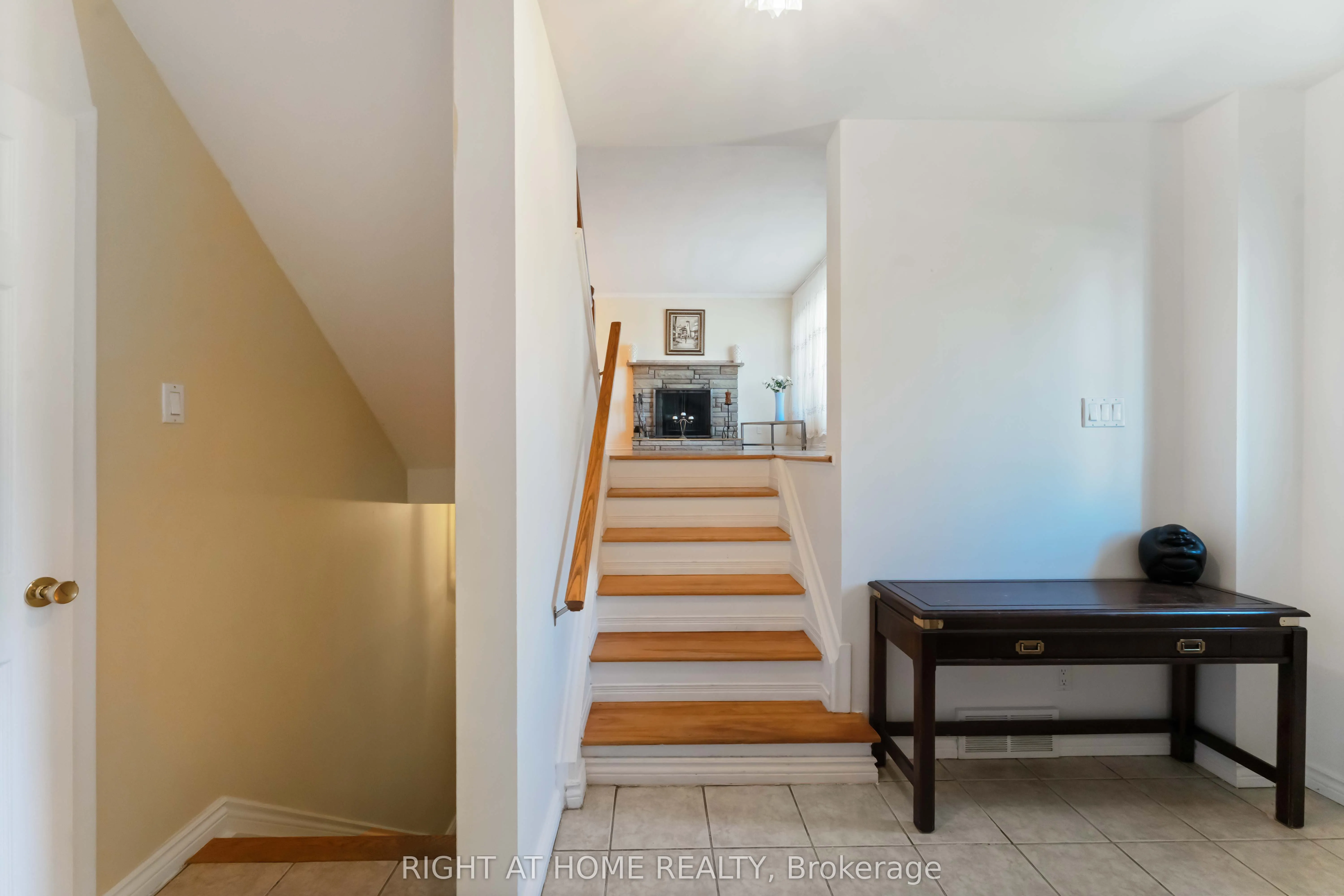 2221 Circle Place