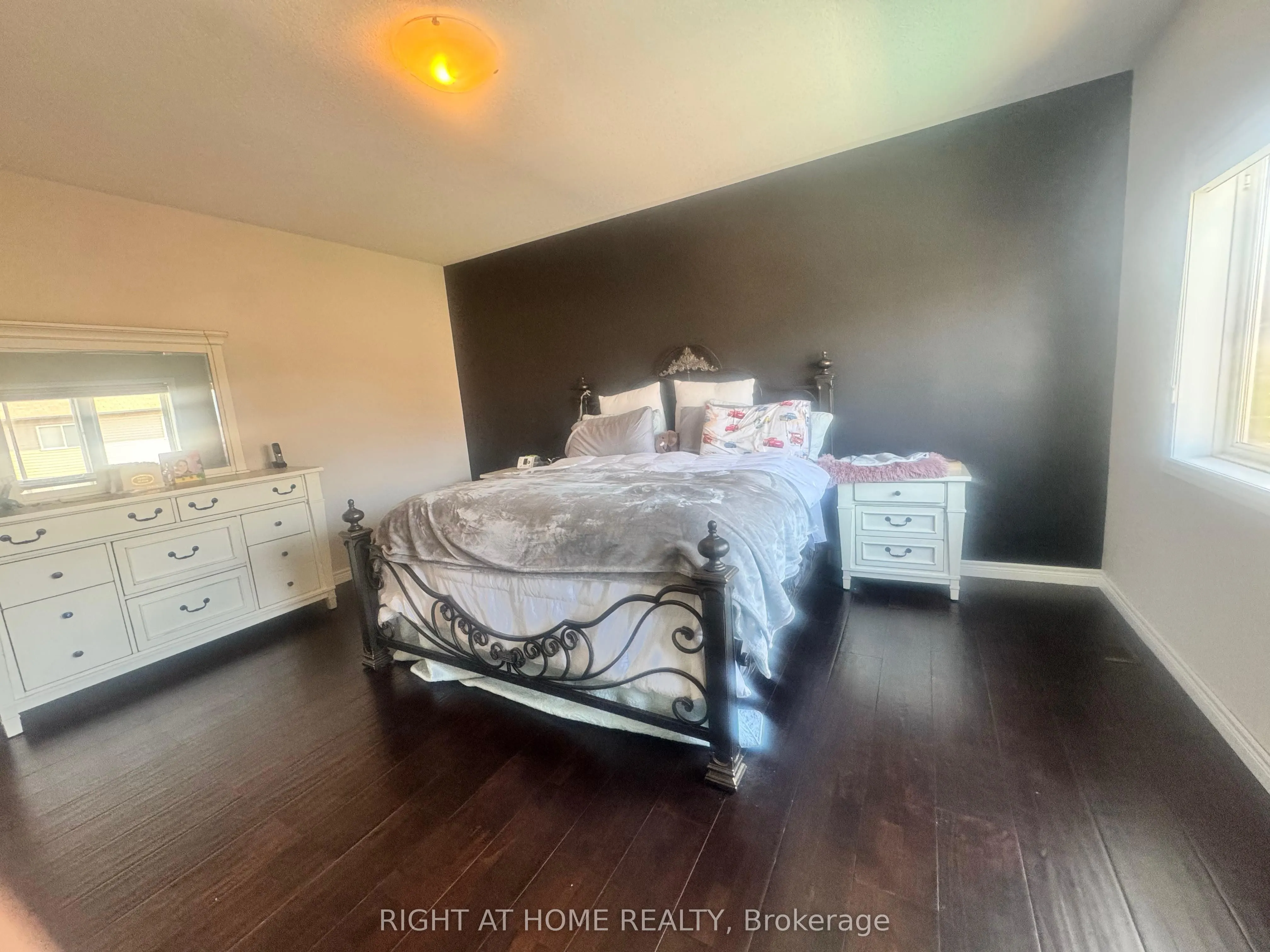 95 Hidden Ridge Crescent