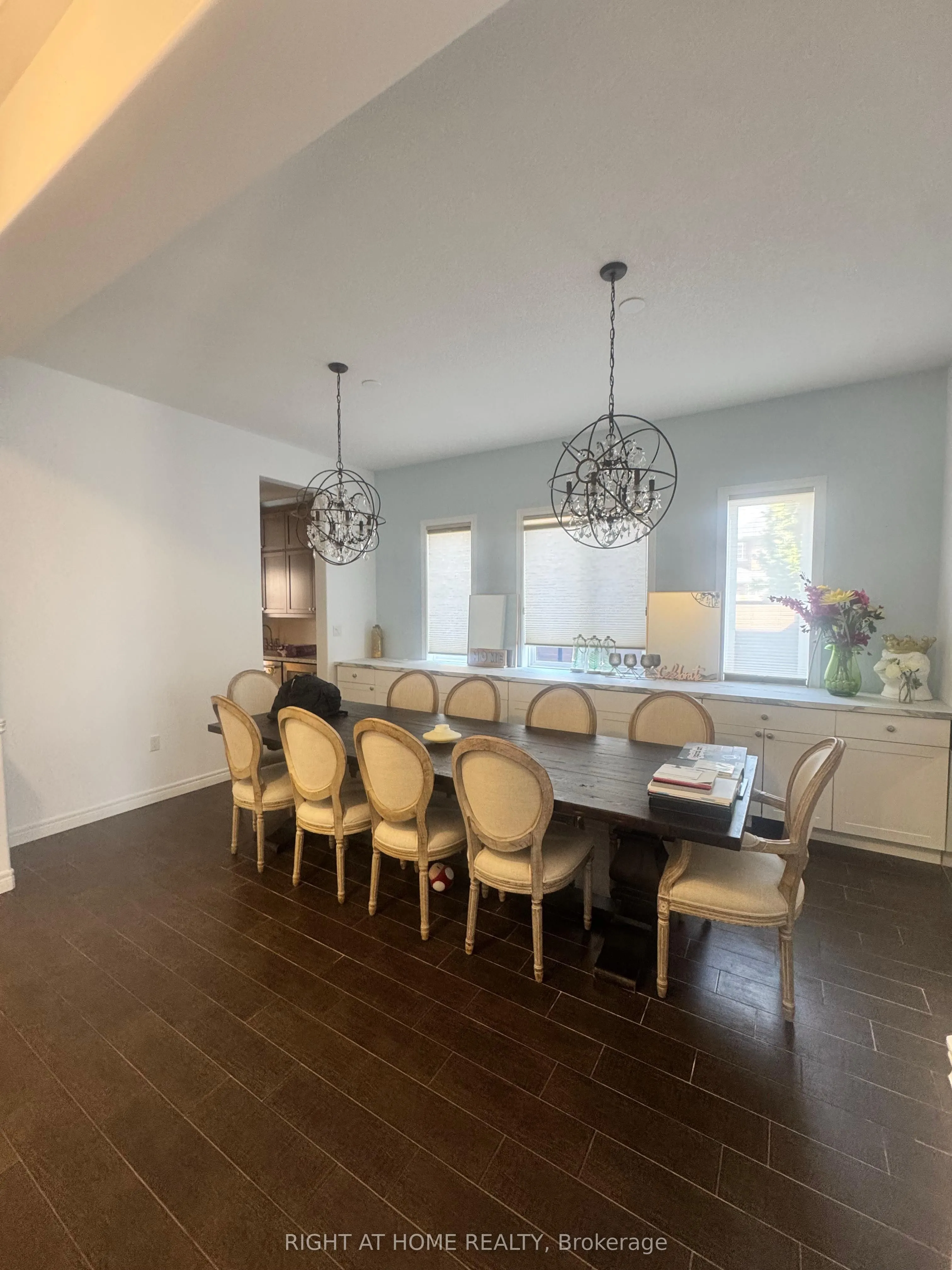 95 Hidden Ridge Crescent