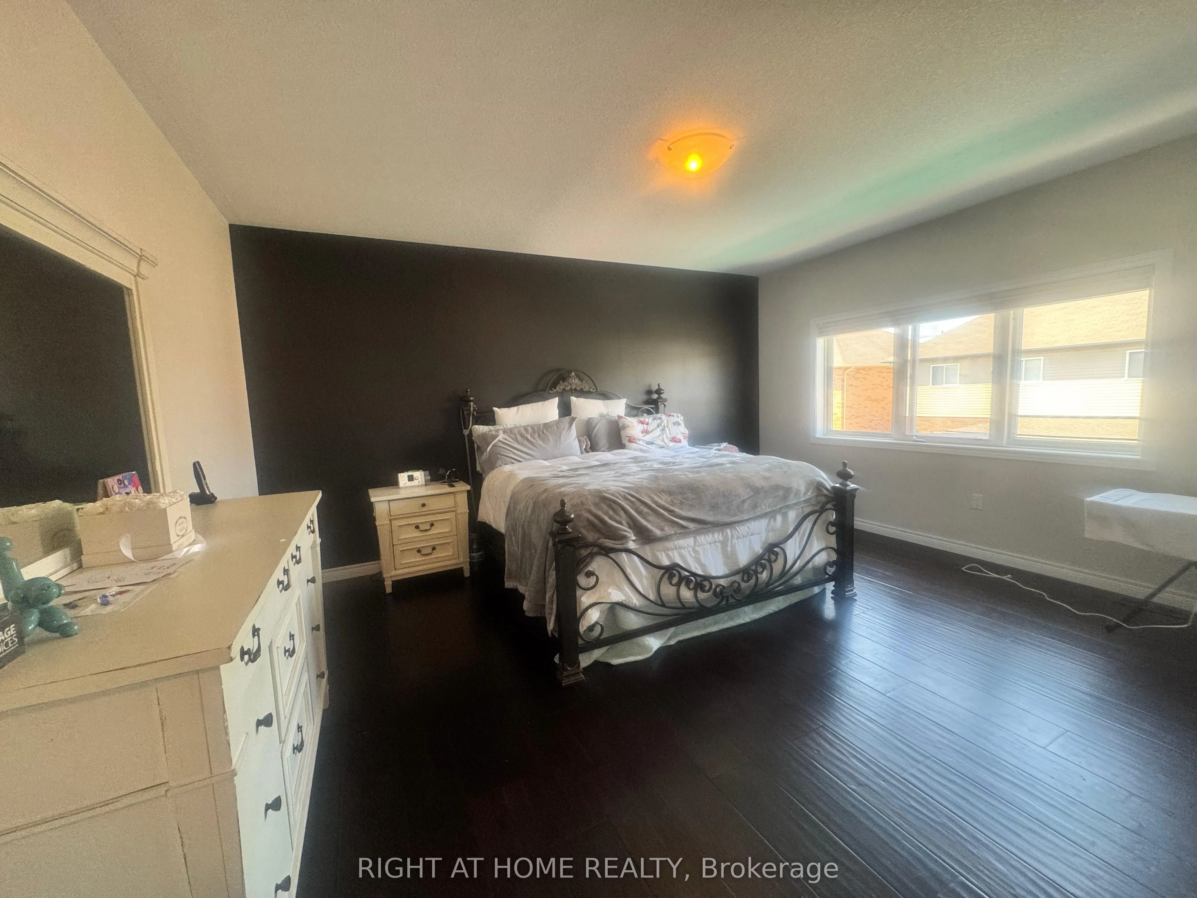 95 Hidden Ridge Crescent
