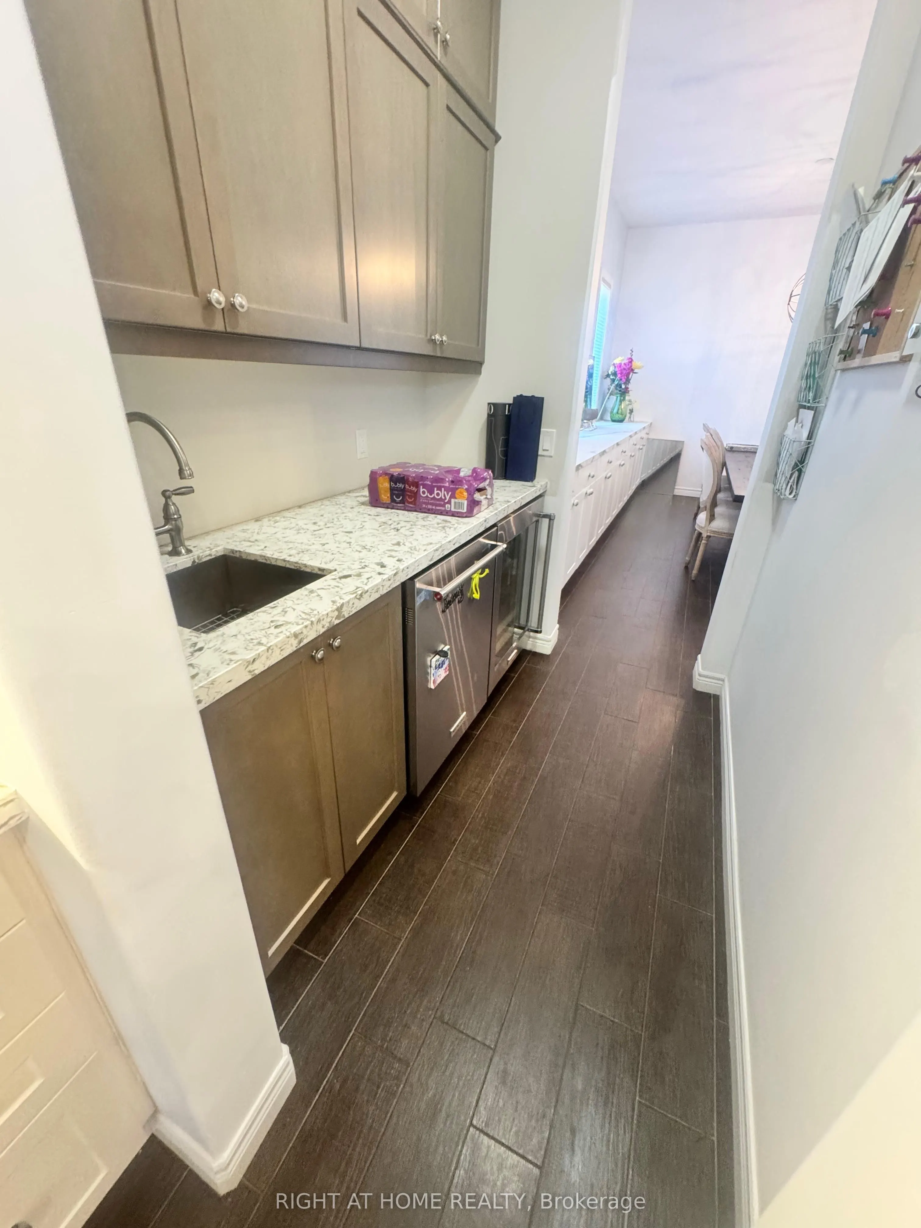 95 Hidden Ridge Crescent
