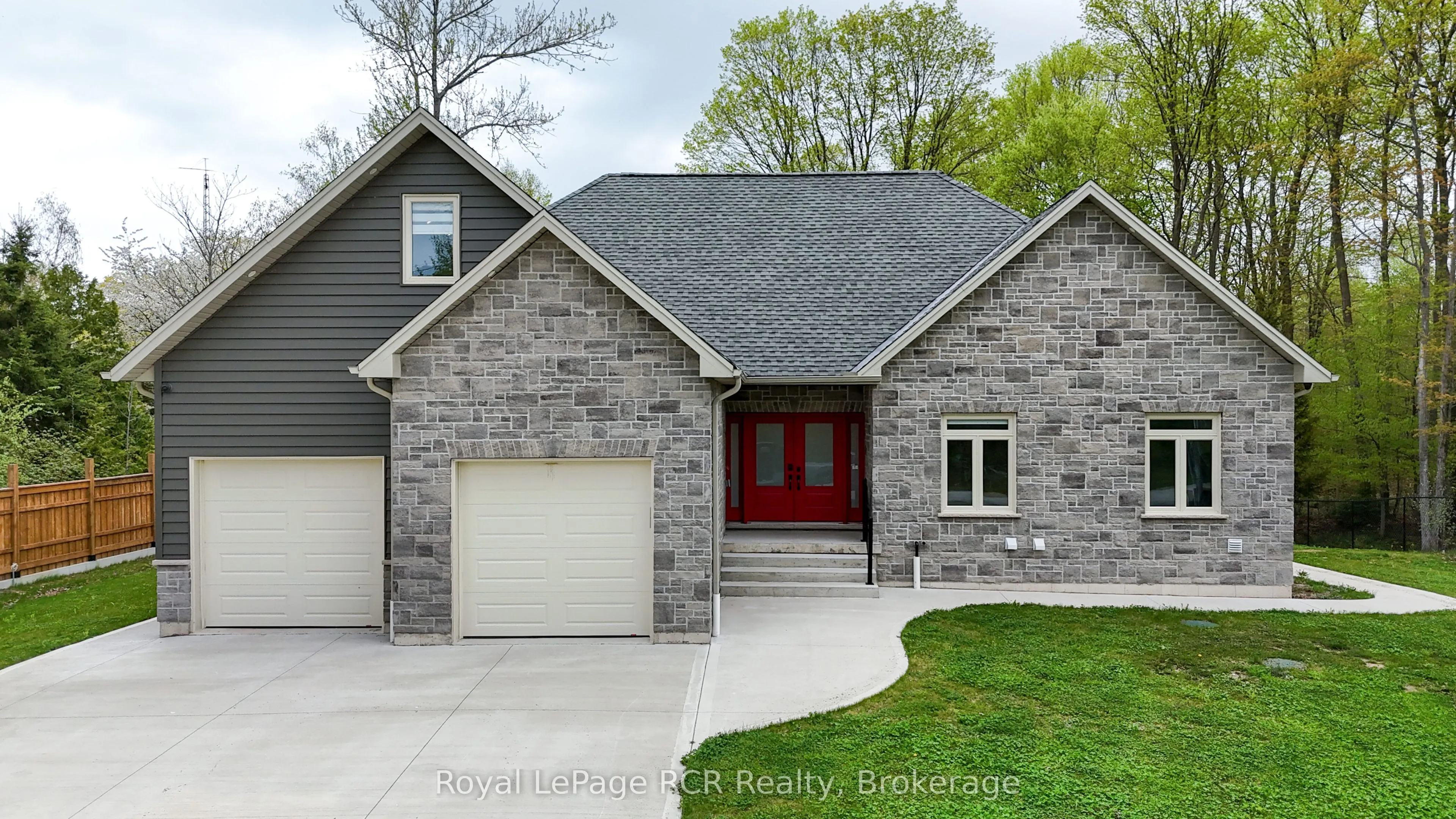 10 Frederick Street E