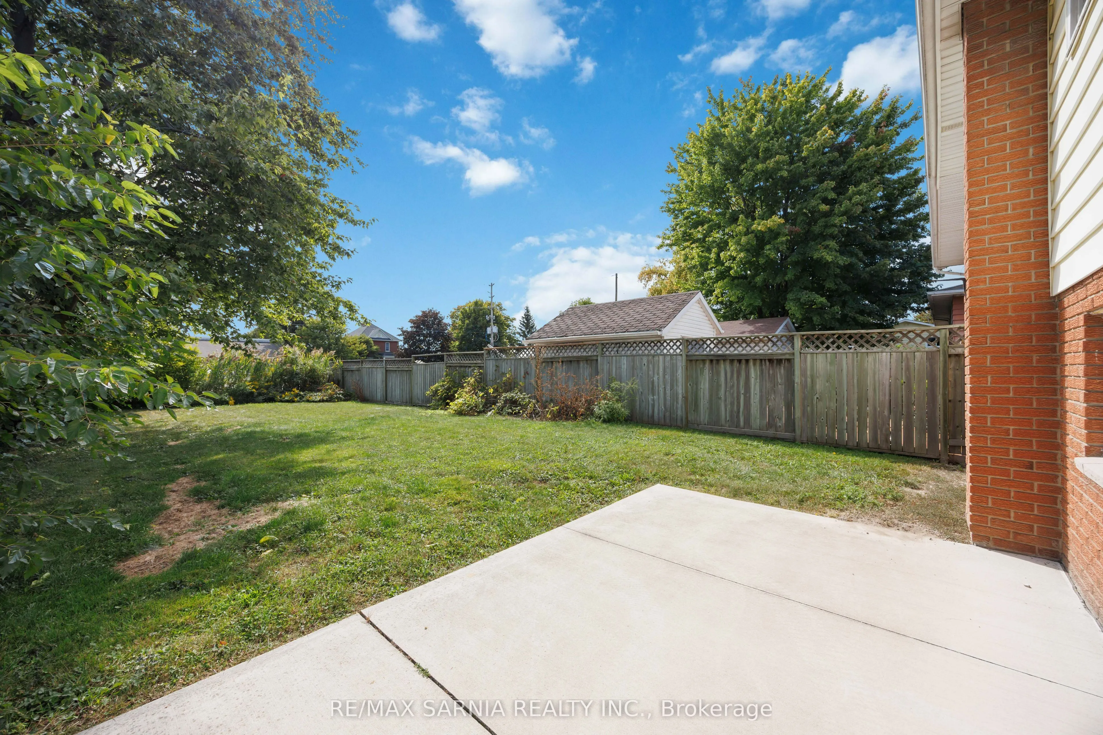 539 Nassau Crescent
