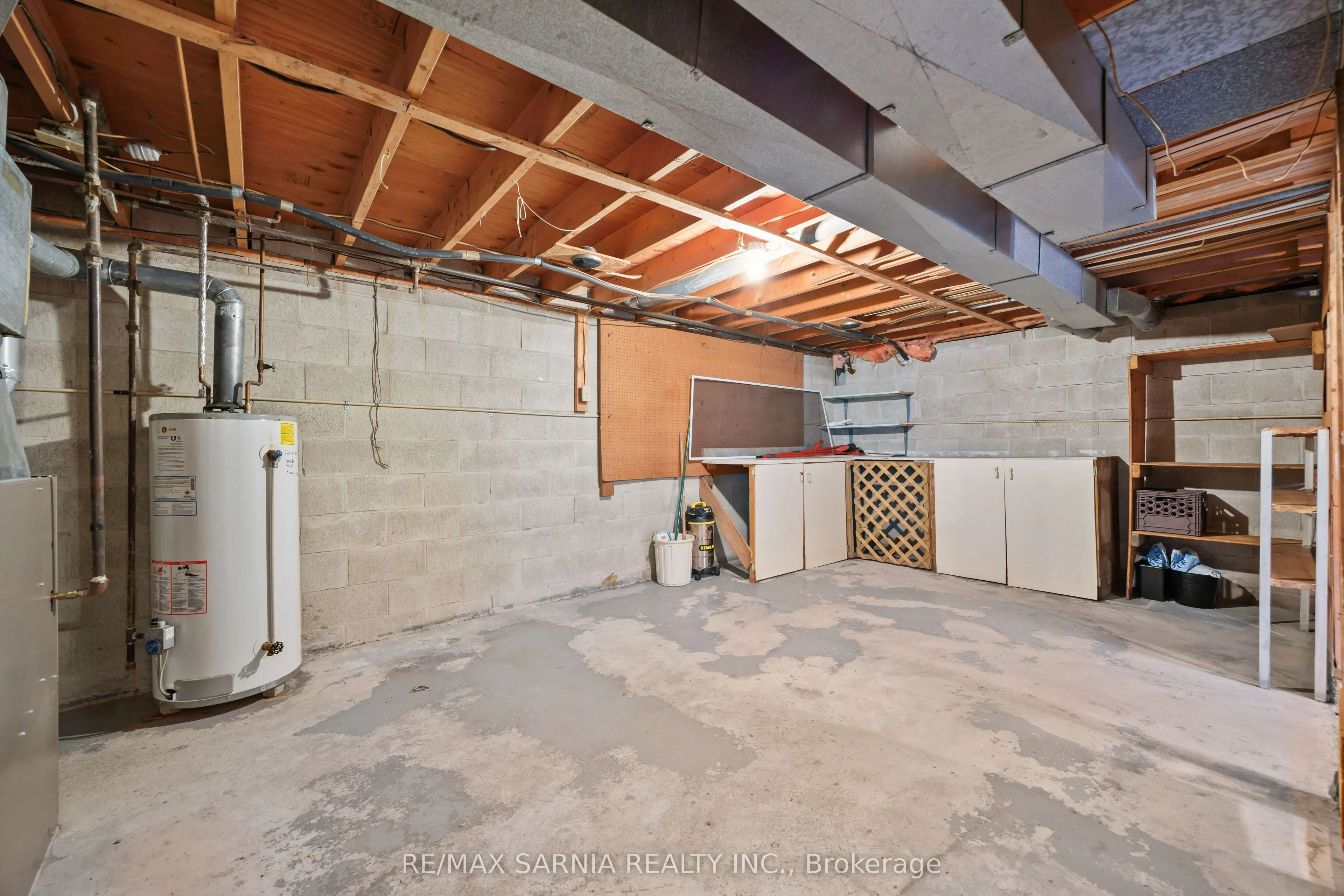 539 Nassau Crescent