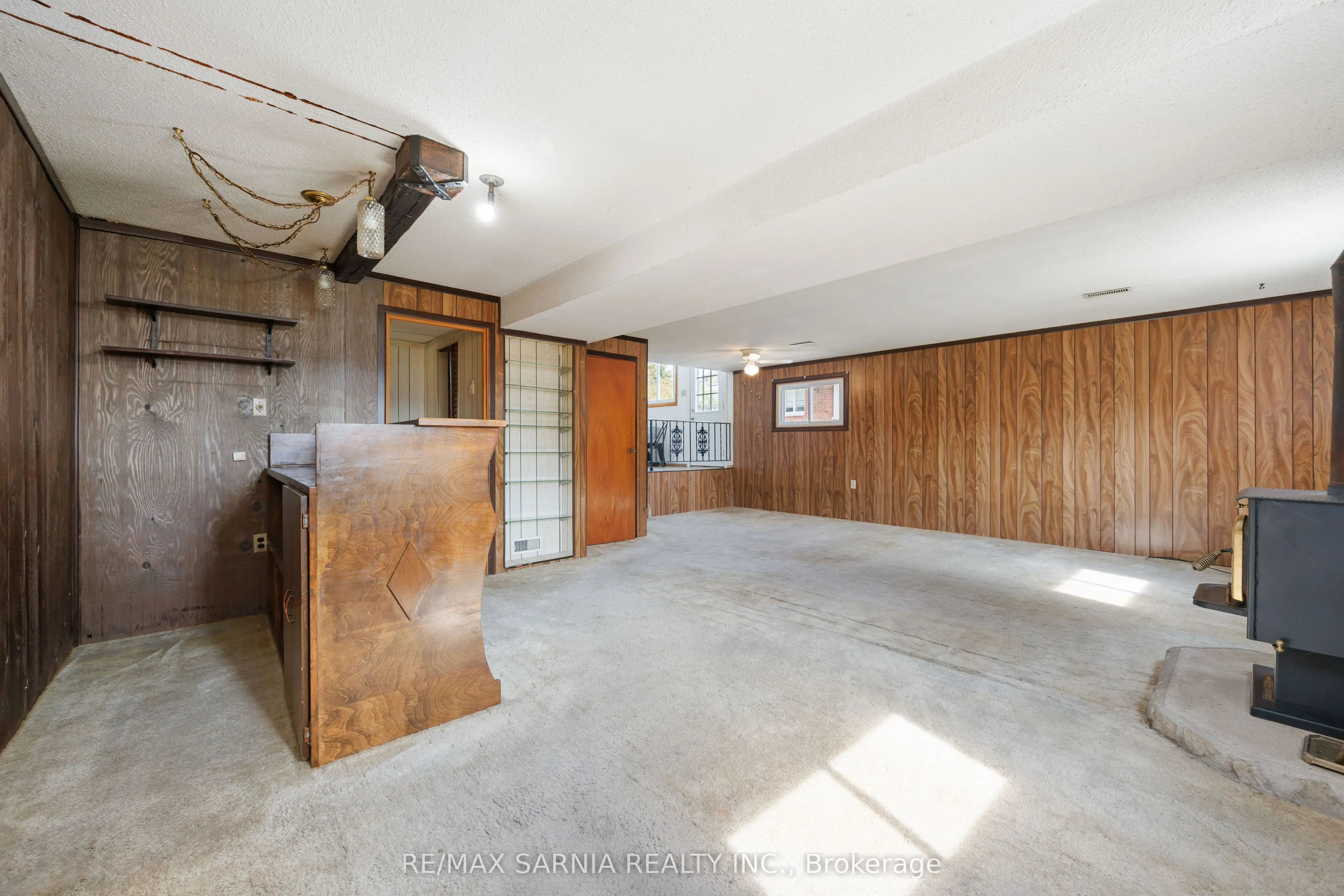 539 Nassau Crescent