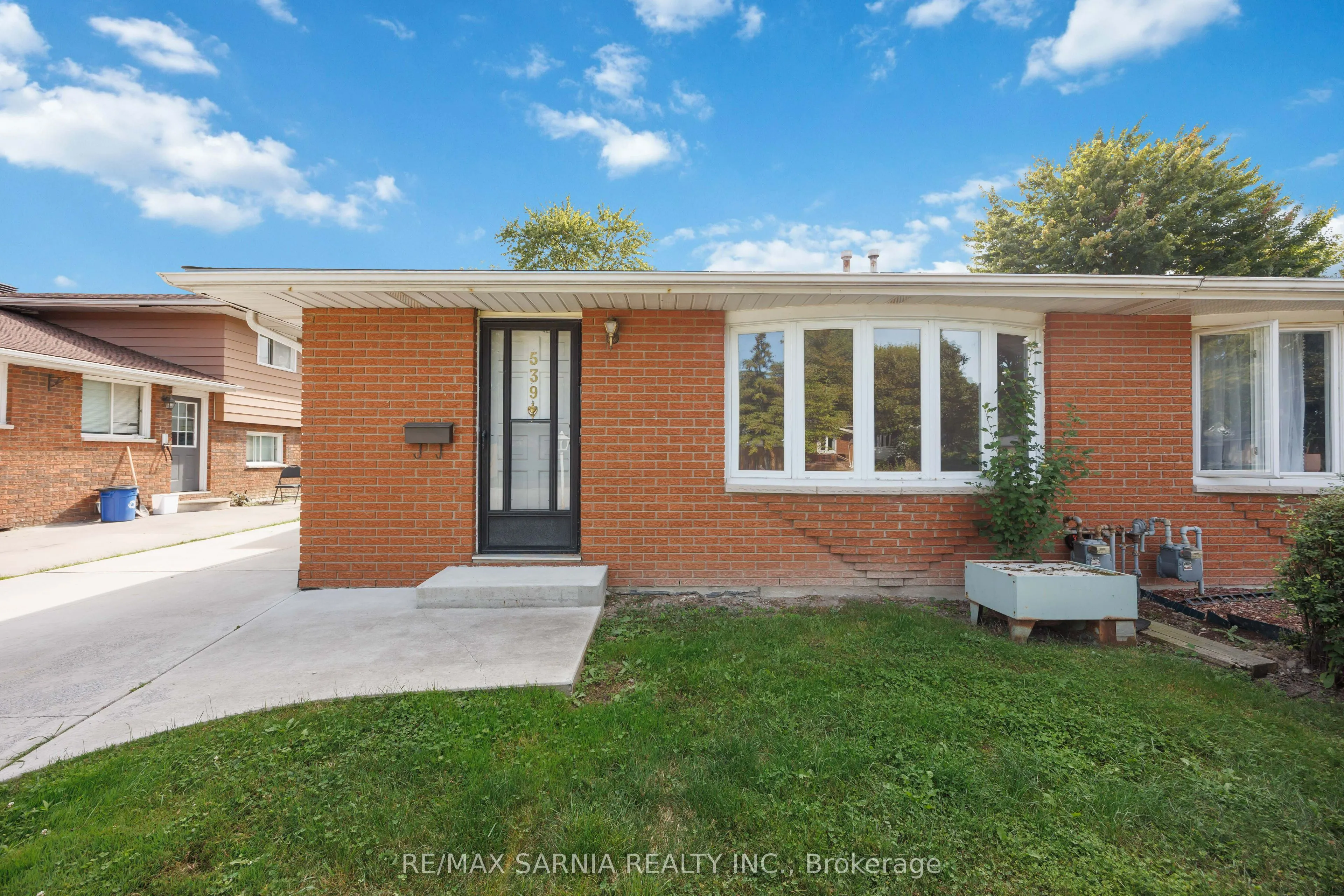 539 Nassau Crescent