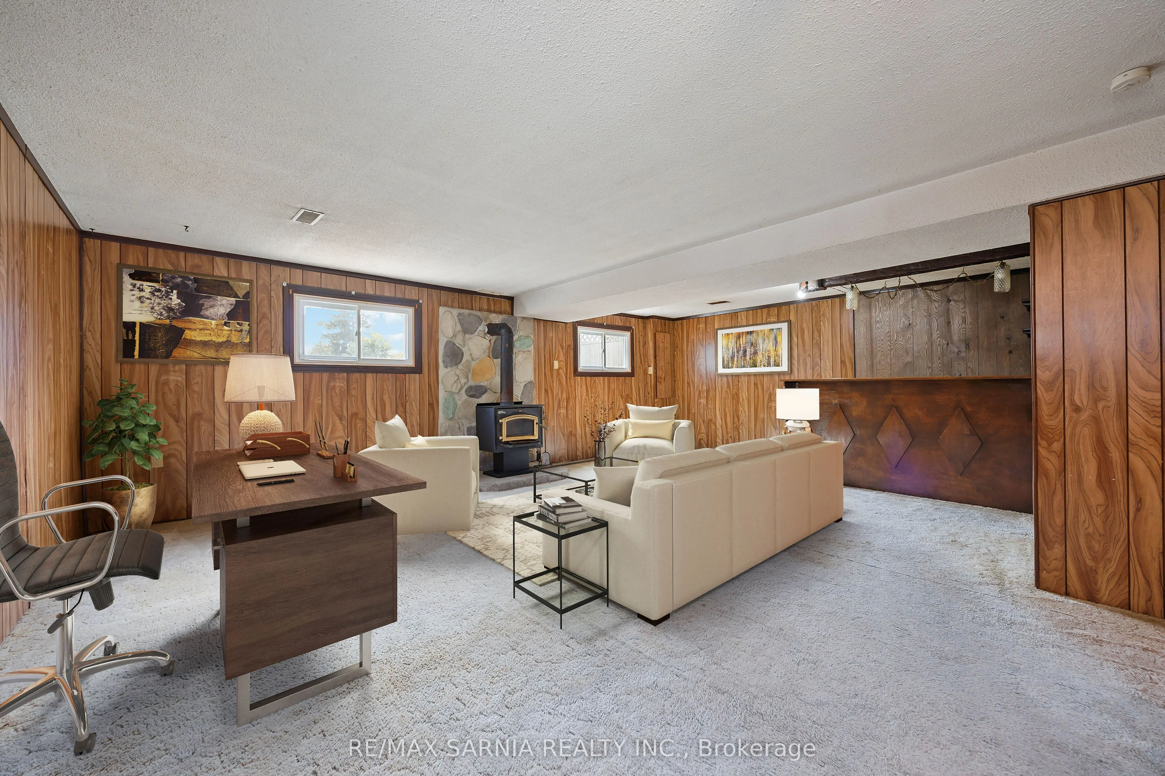 539 Nassau Crescent