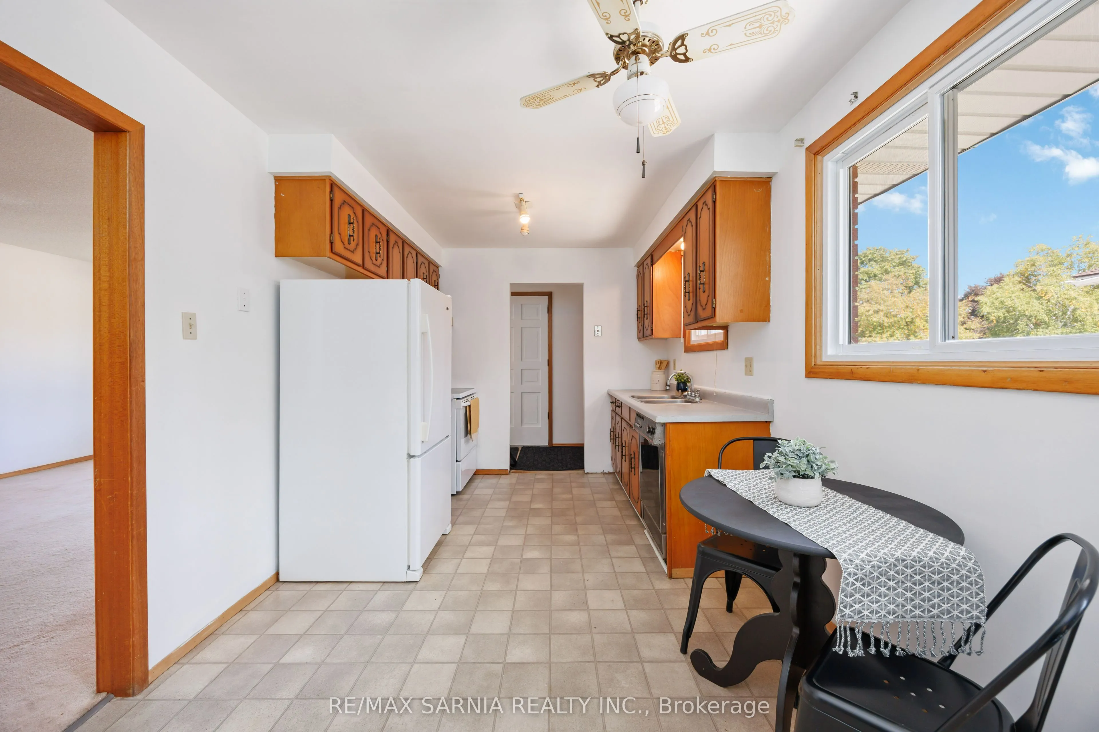 539 Nassau Crescent