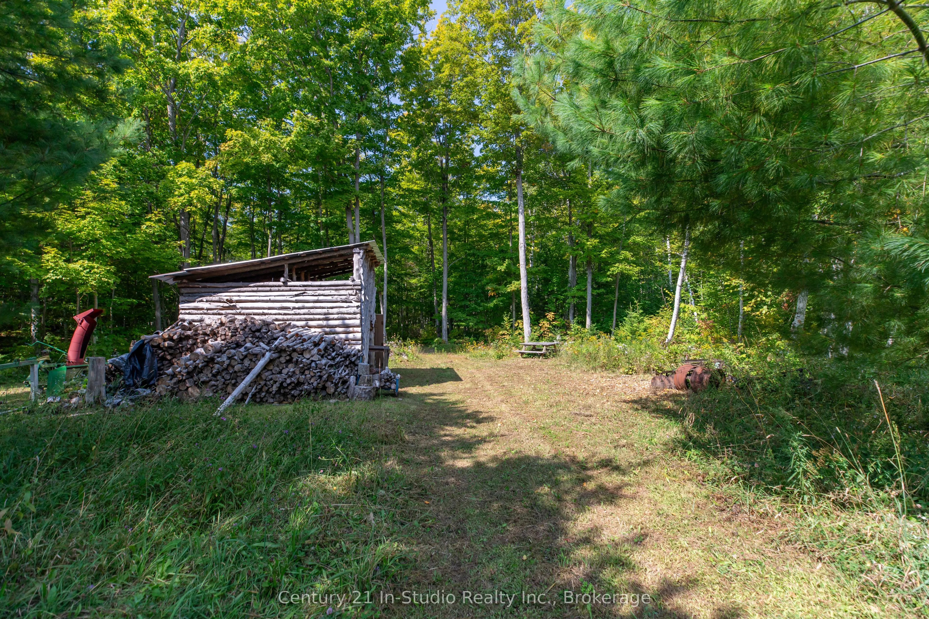 667 East Road