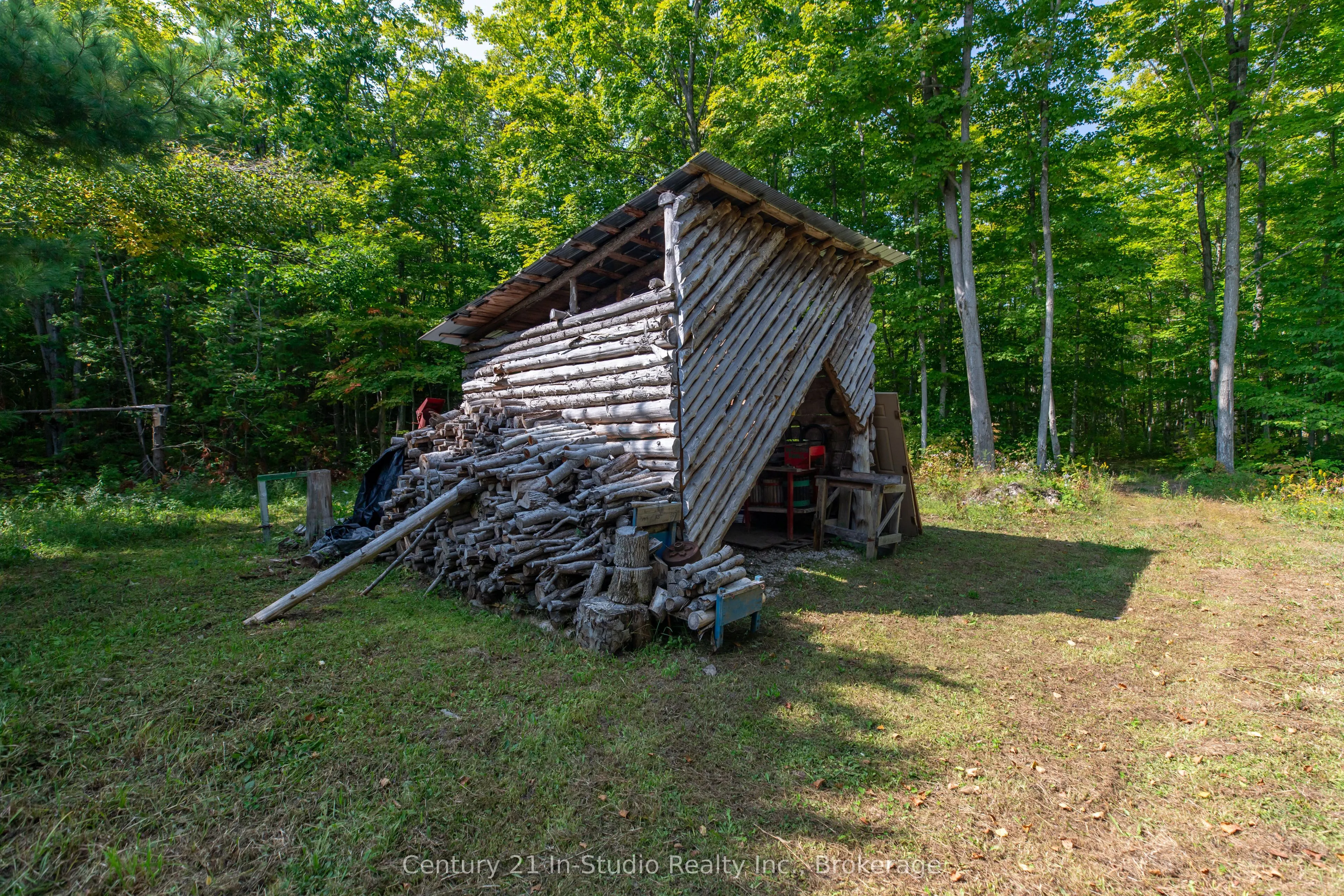667 East Road