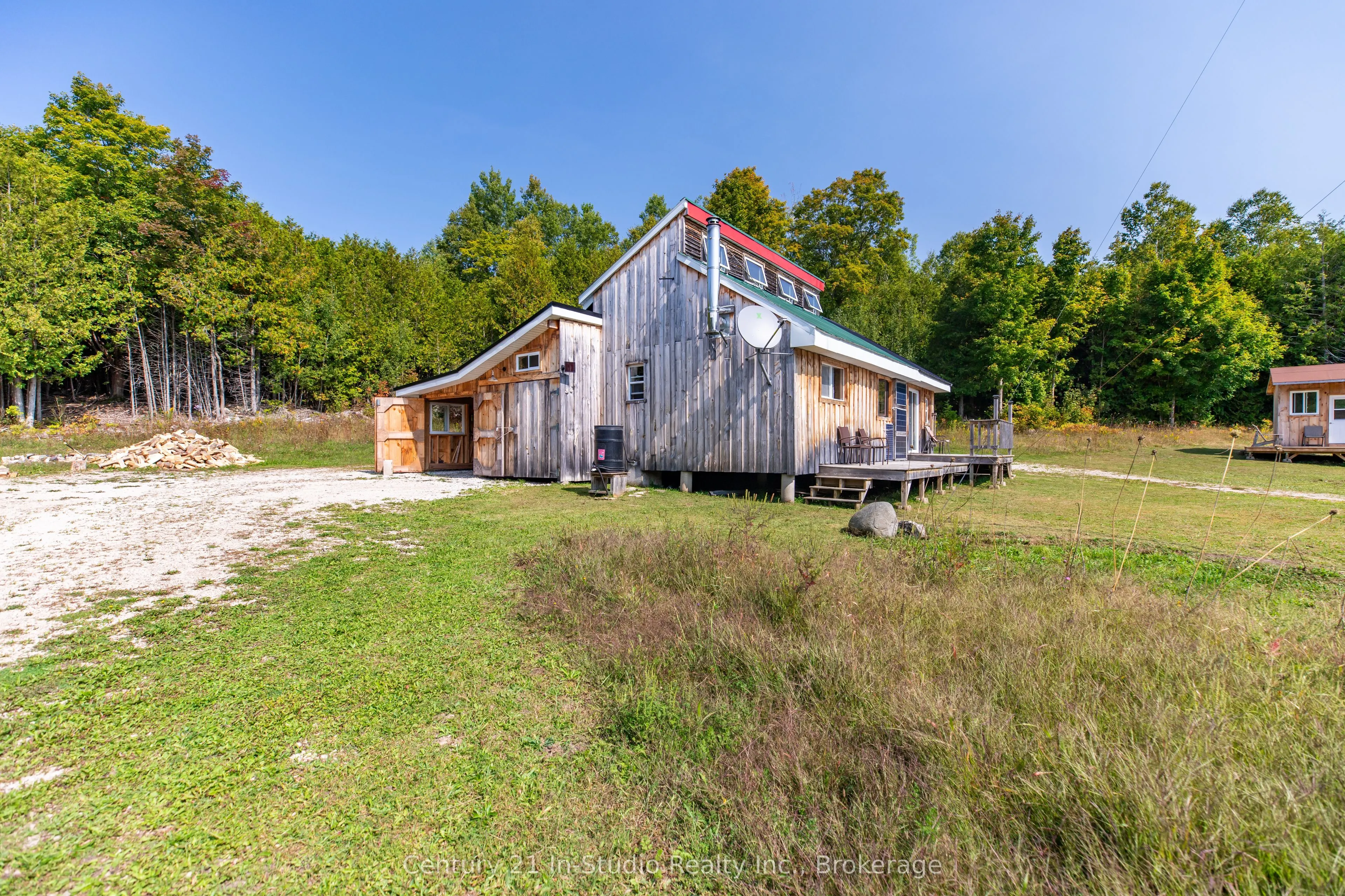 667 East Road