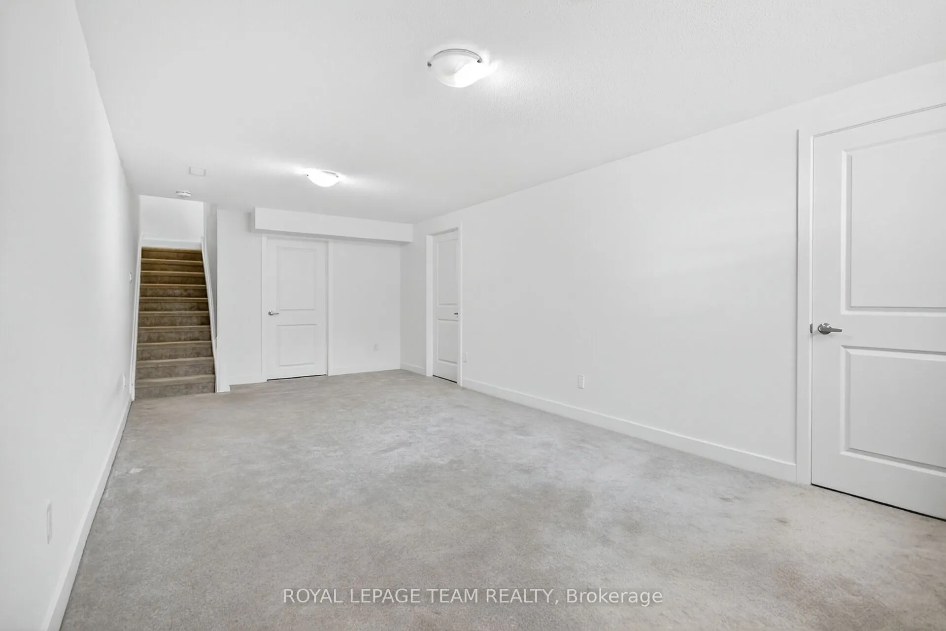 337 Ibanez Walk