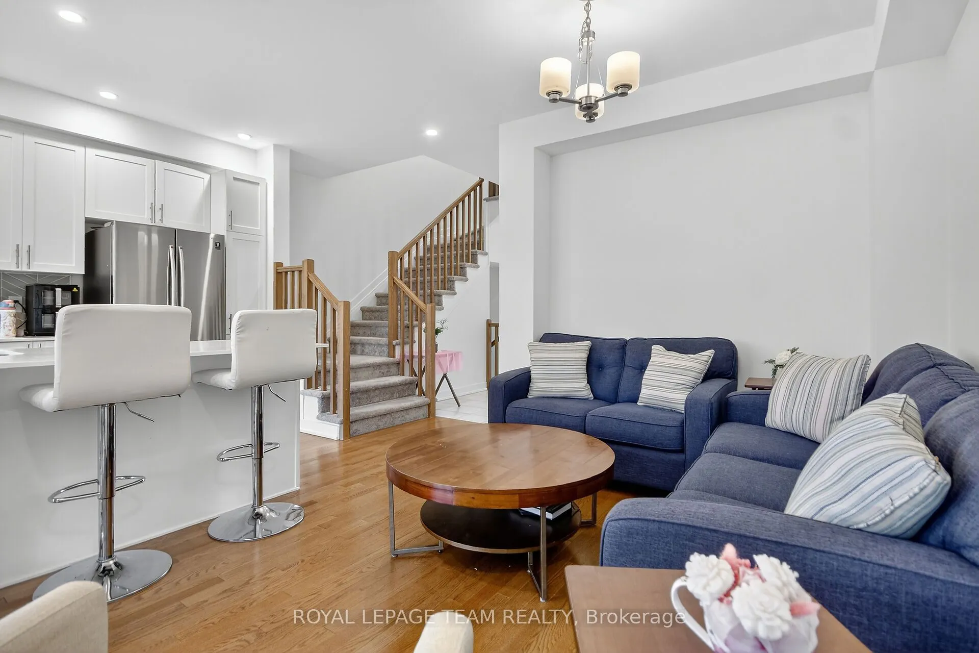 337 Ibanez Walk