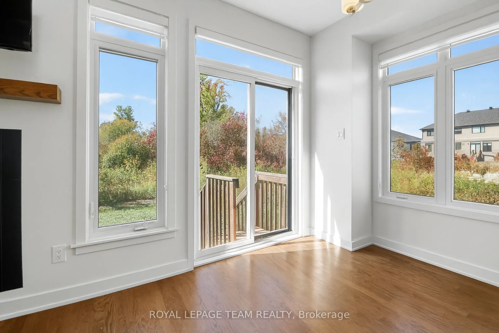 337 Ibanez Walk