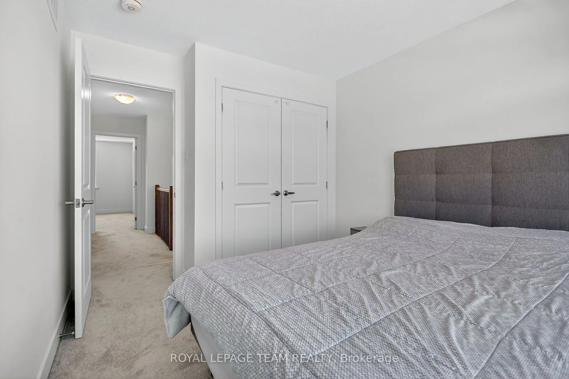 337 Ibanez Walk