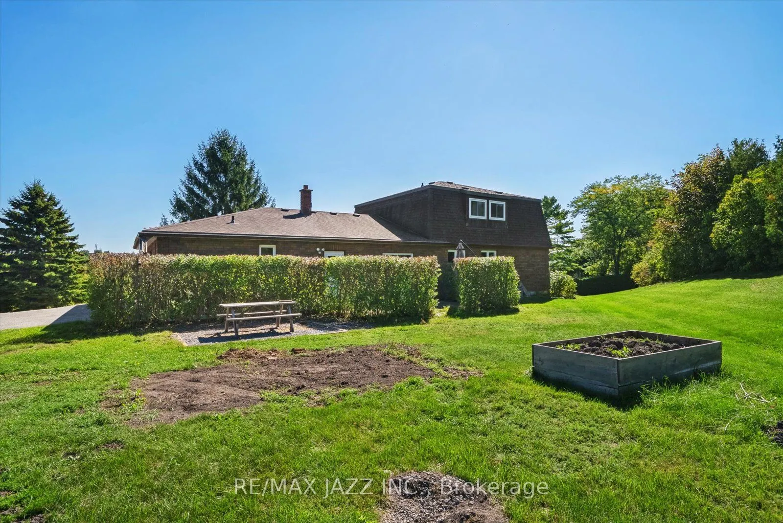 4 Centennial Drive