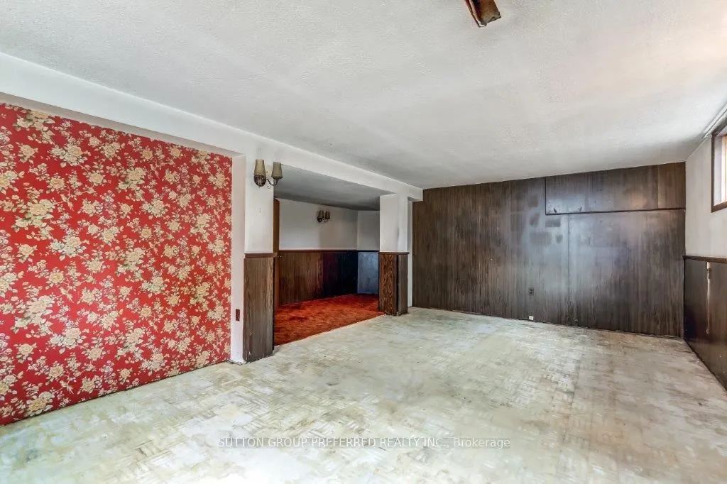 1085 Chippewa Drive