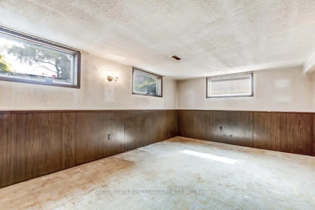 1085 Chippewa Drive