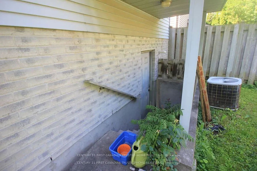 893 Lawson Road