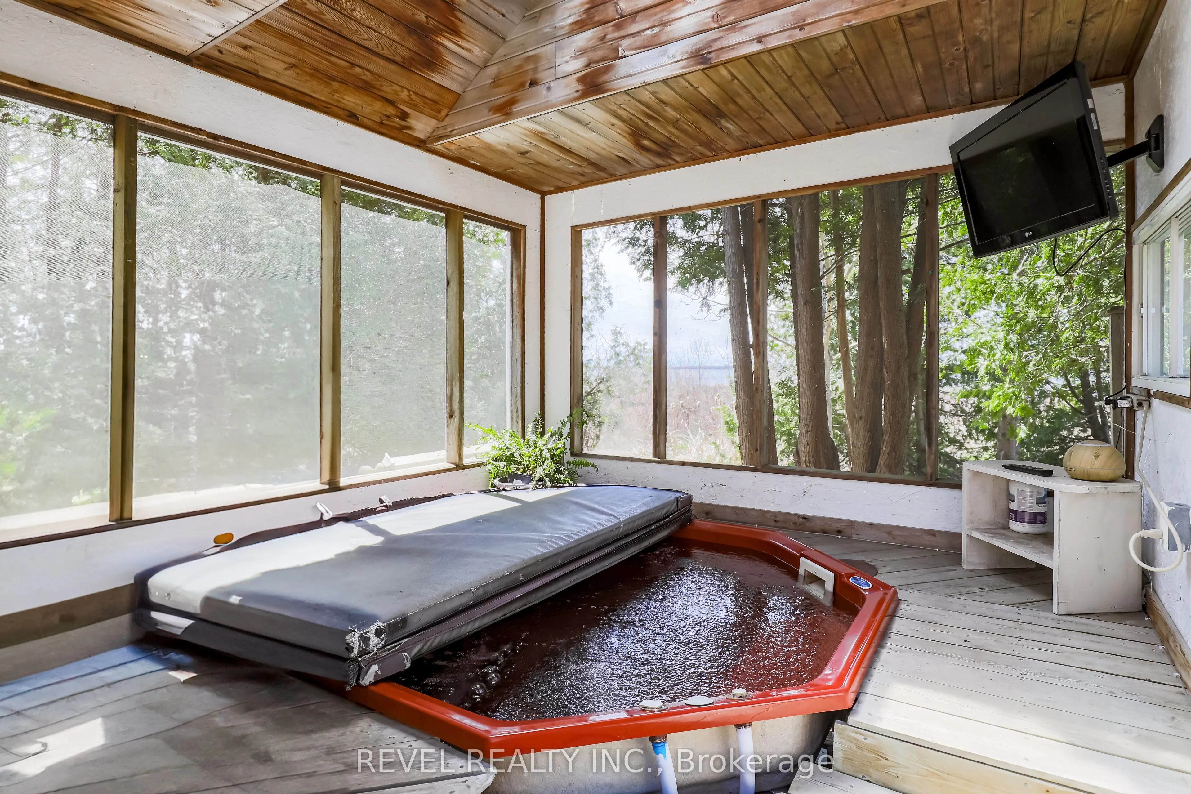 27 Cedar Crescent