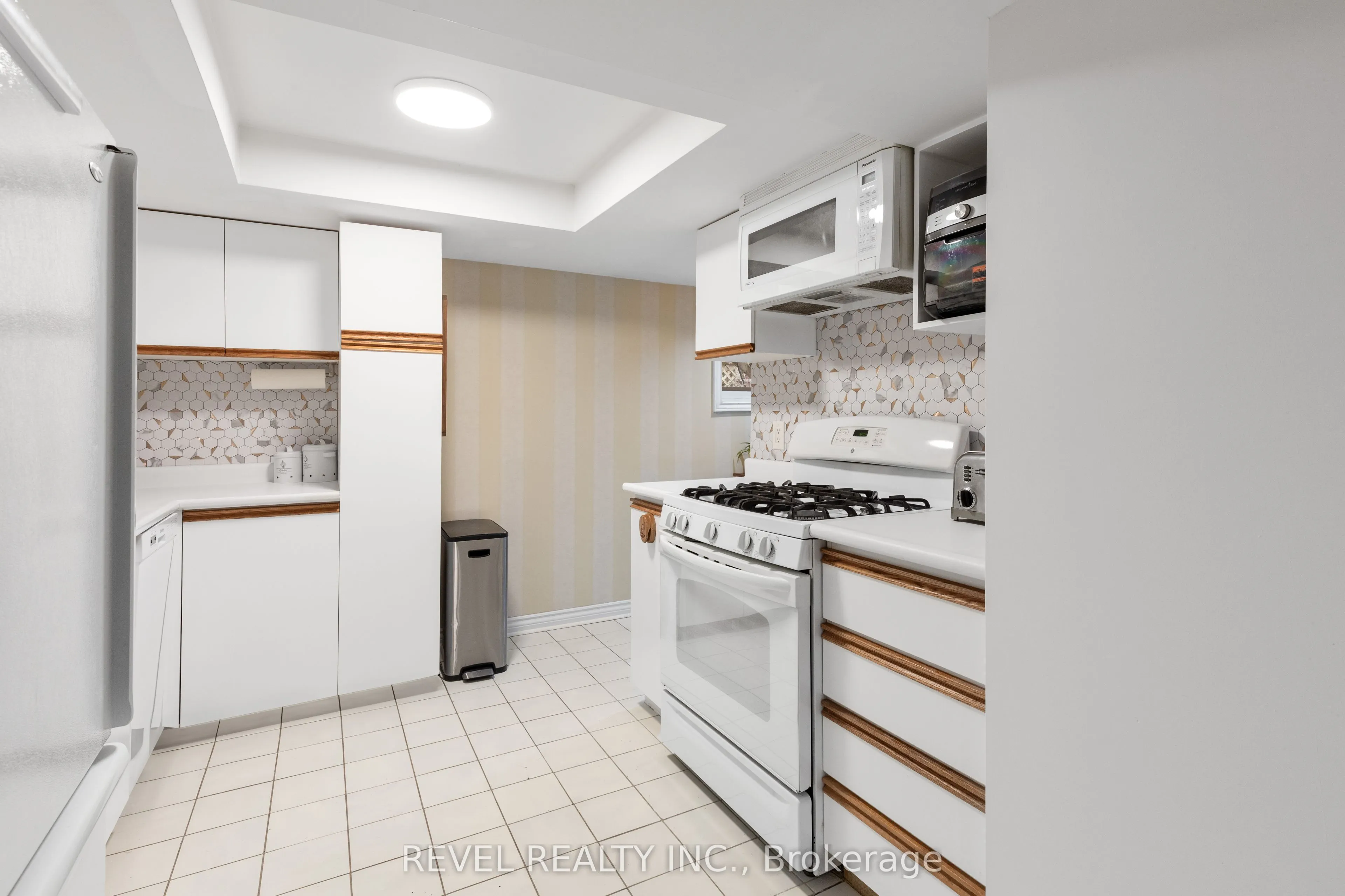 27 Cedar Crescent