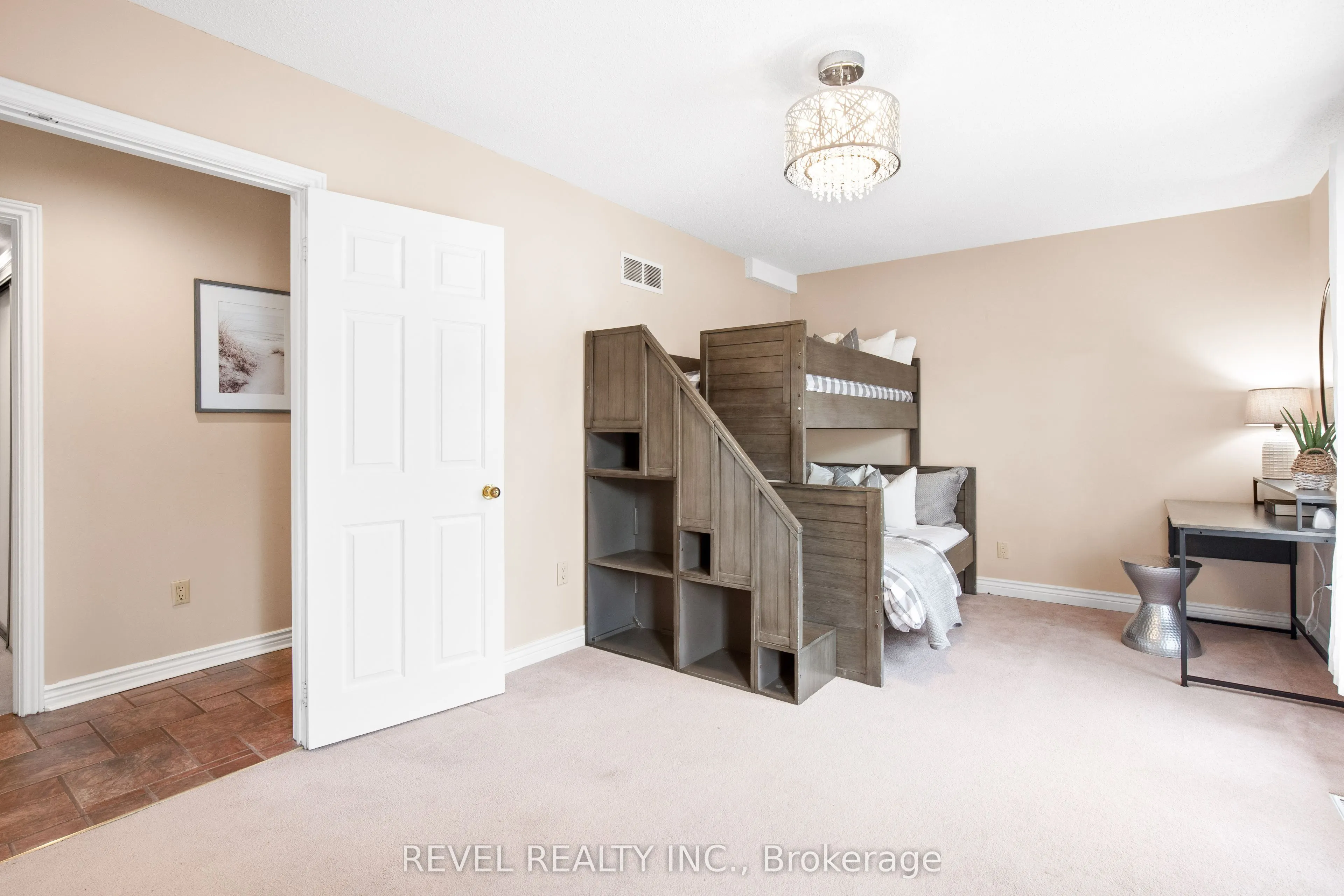27 Cedar Crescent