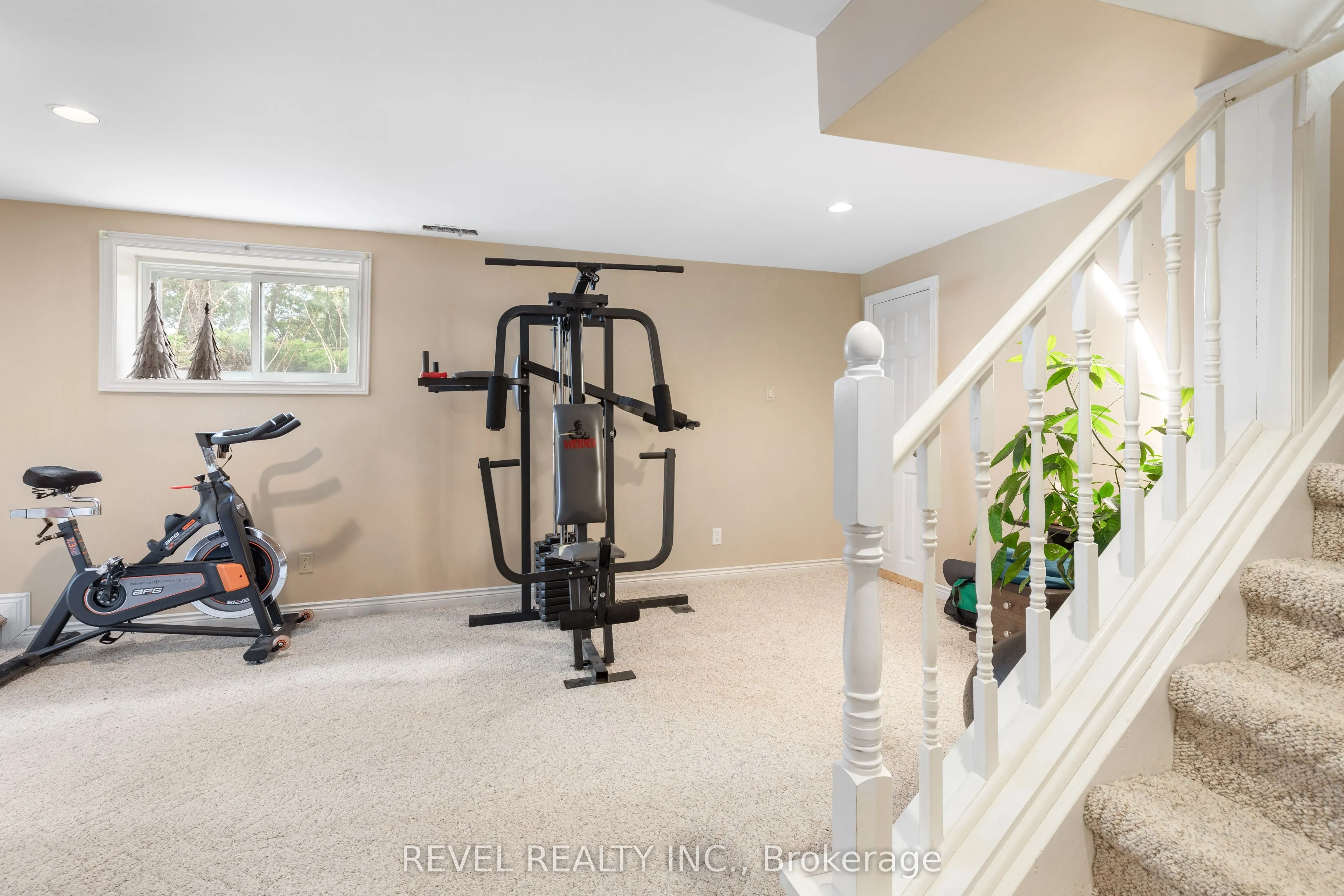 27 Cedar Crescent