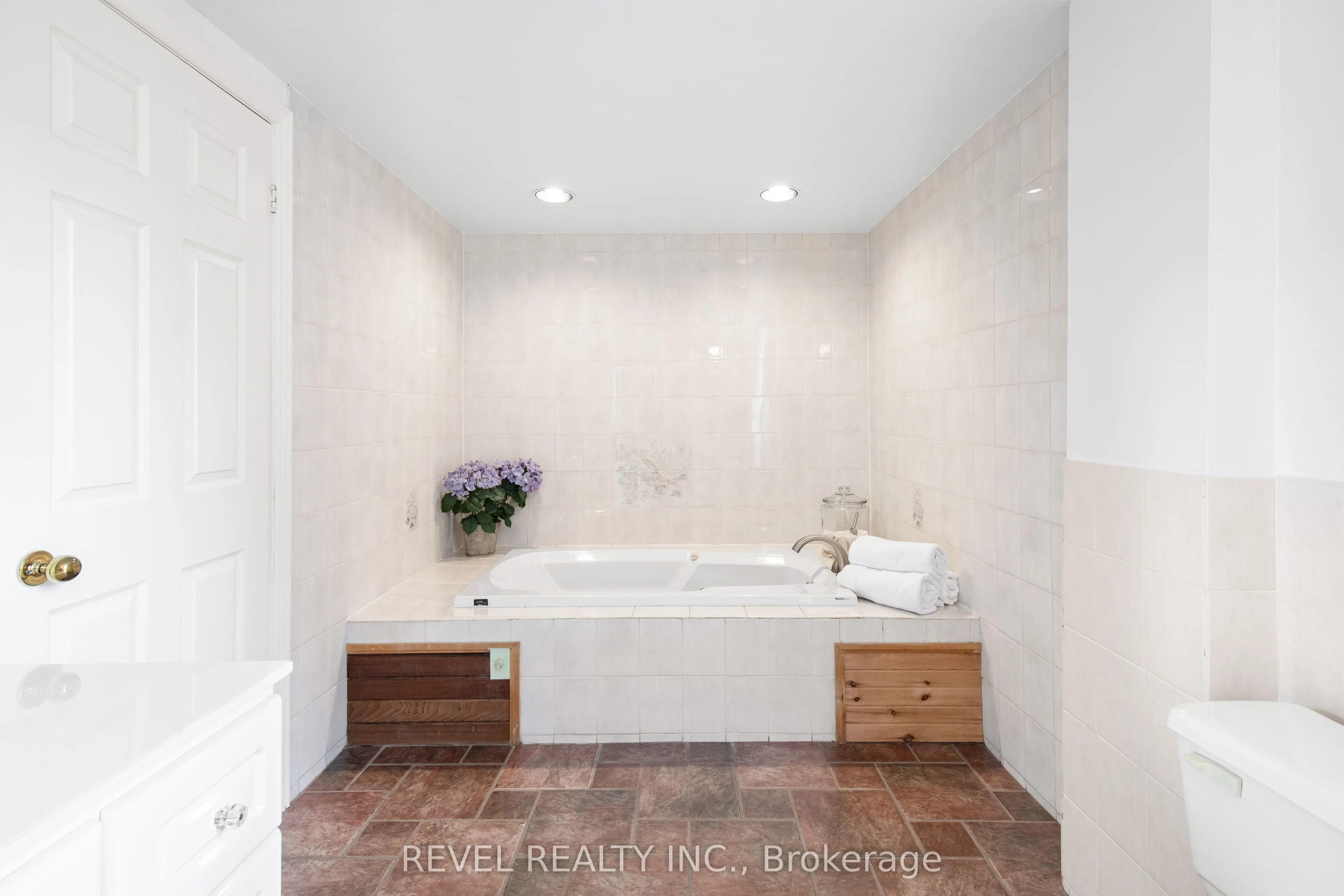 27 Cedar Crescent