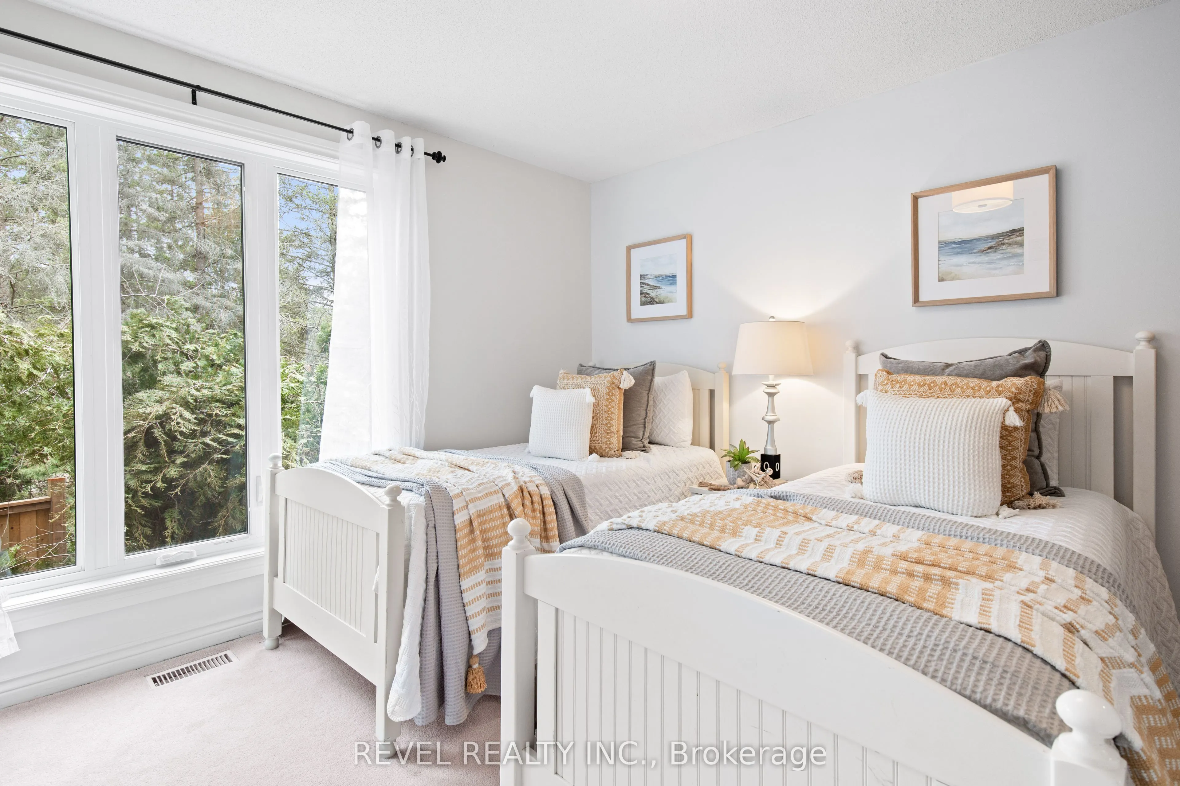 27 Cedar Crescent