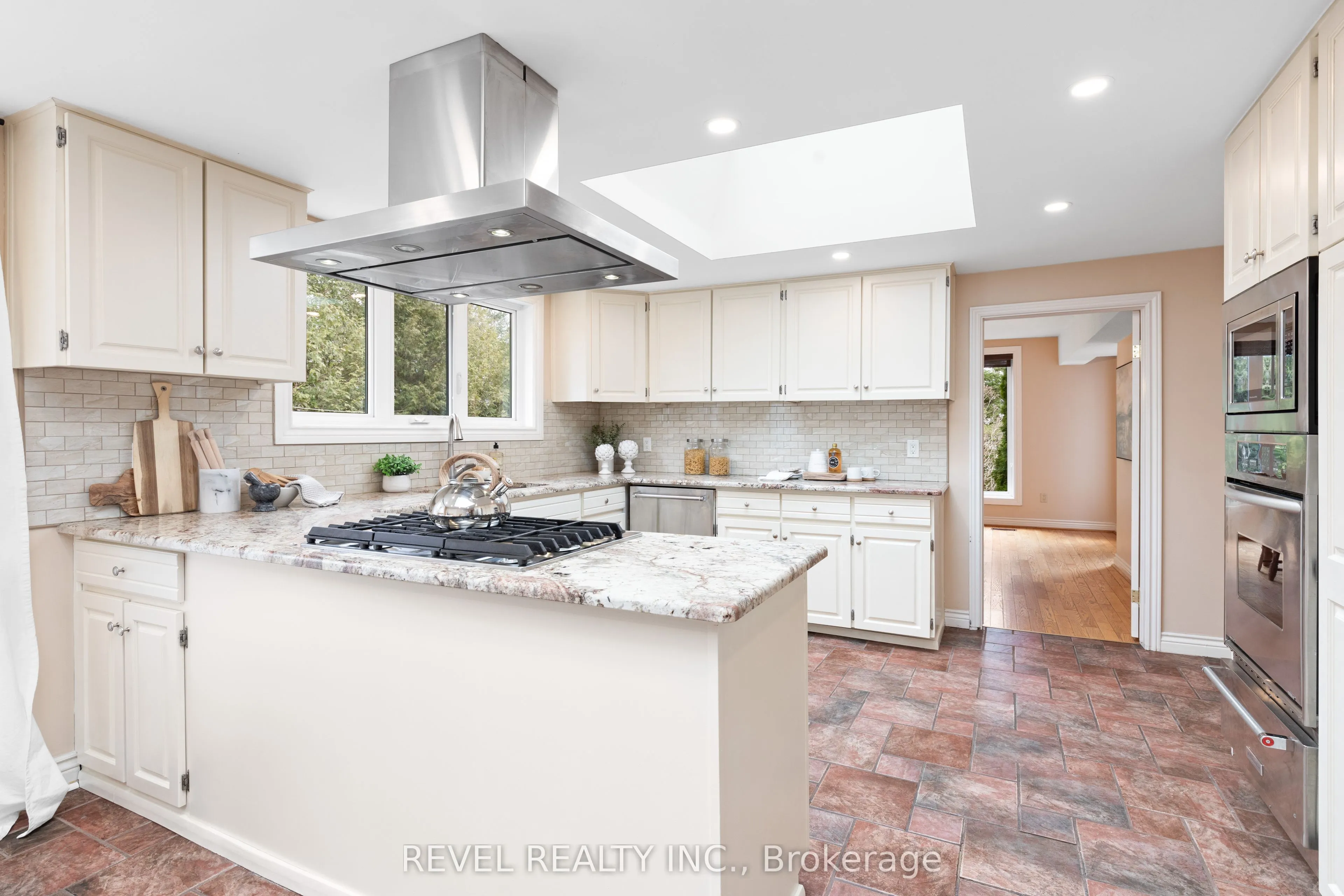 27 Cedar Crescent