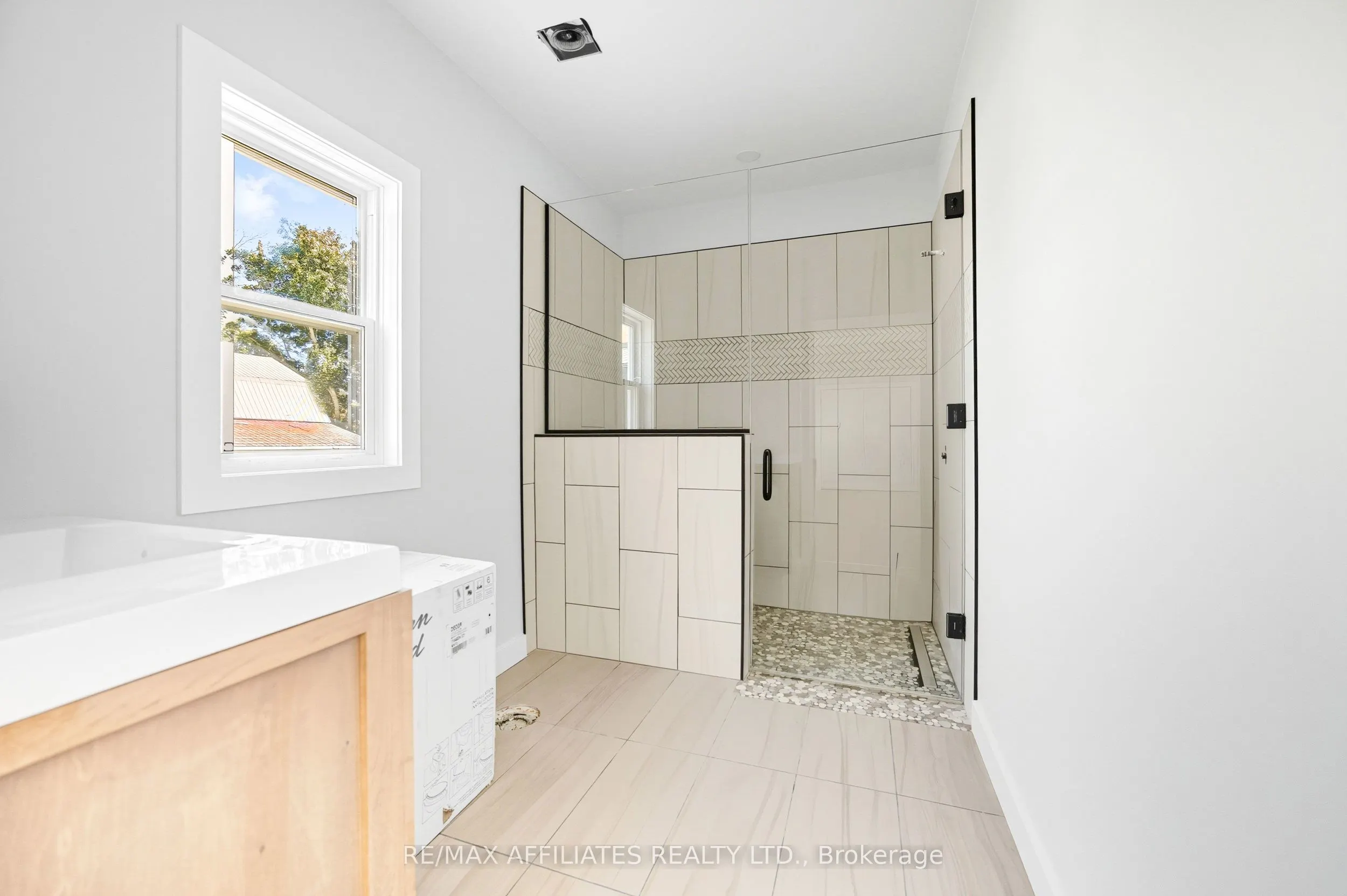 3155 Drummond Con 8a Road
