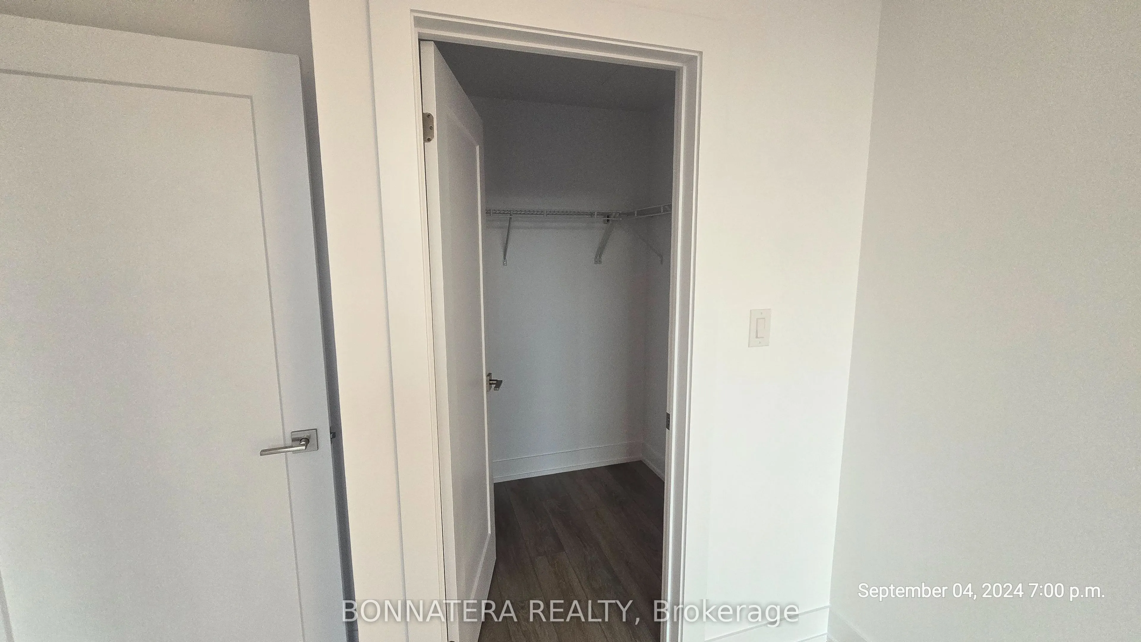 470 Dundas Street E, #1113