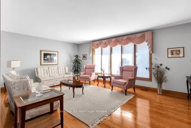 5 Thomas Avenue