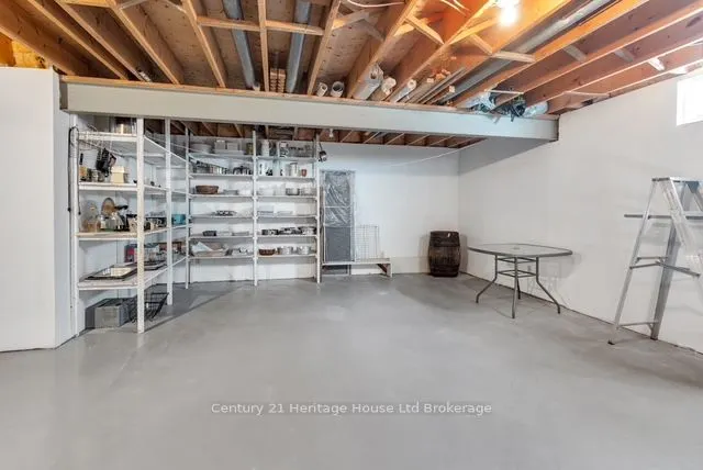 5 Thomas Avenue