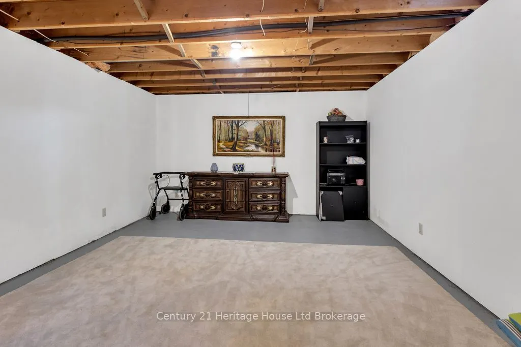 5 Thomas Avenue